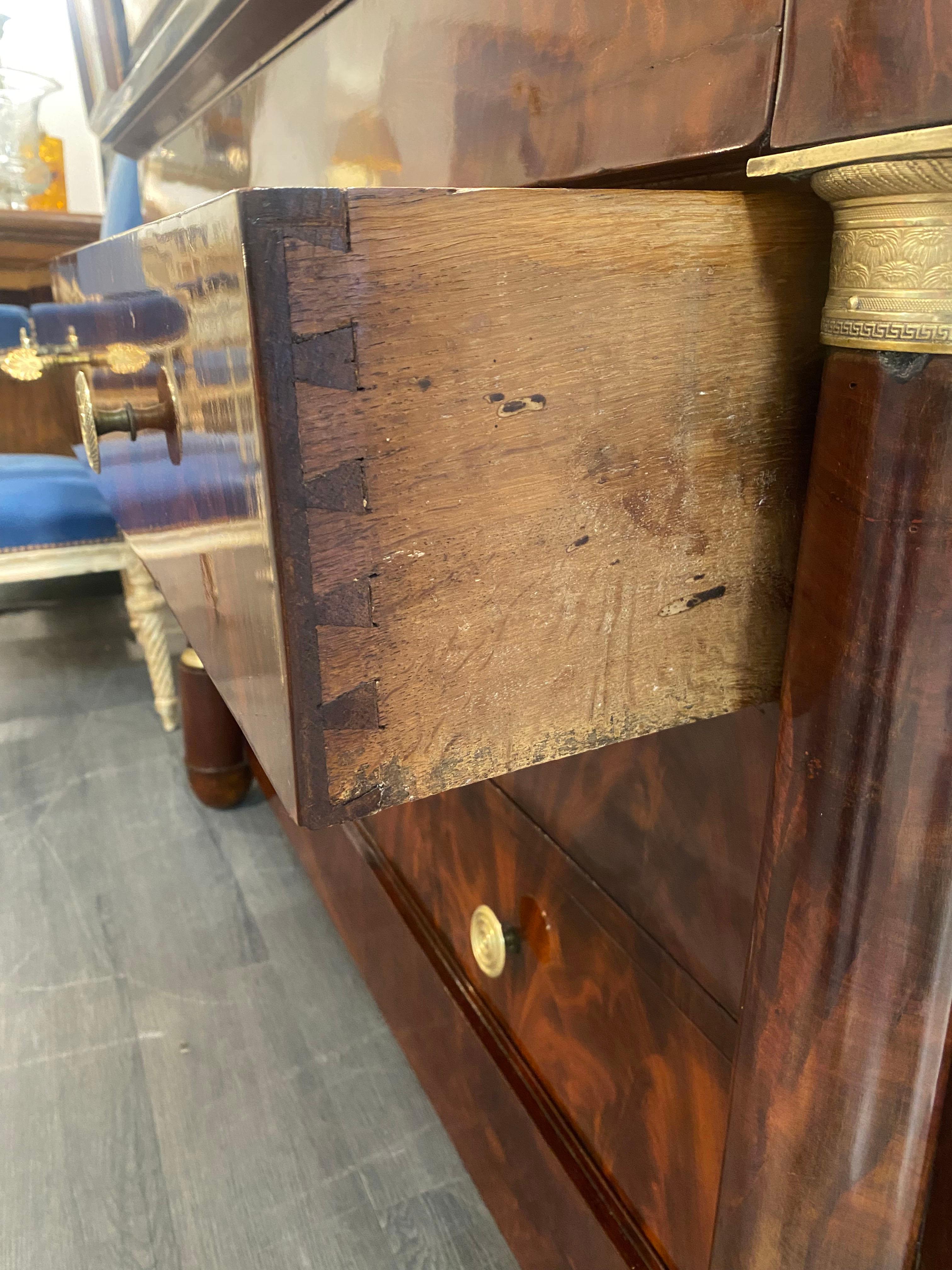 Chest of drawers - Empire period - Mahogany   For Sale 5