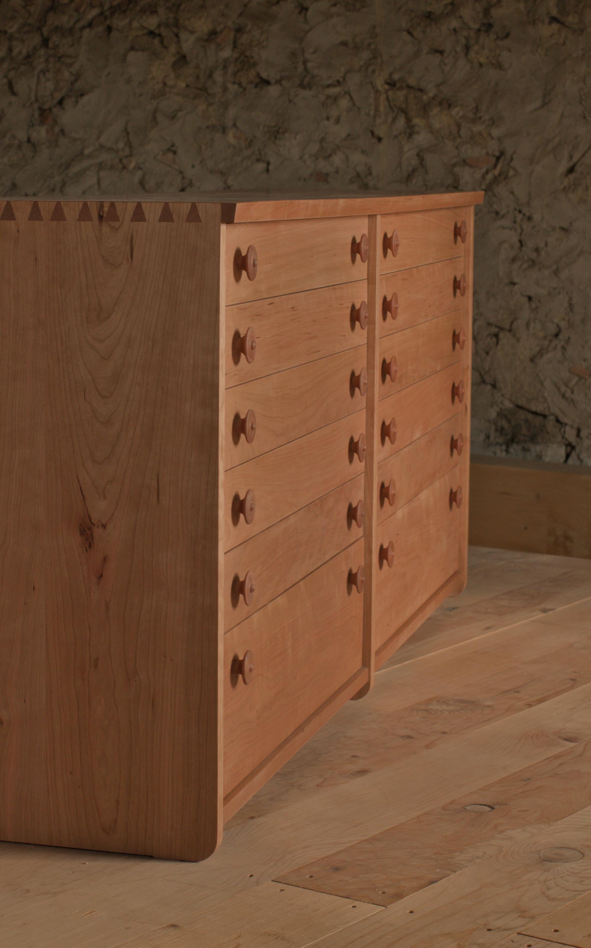 Handcrafted Black Cherry Chest of Drawers with Joinery by Frank Buschmann in vendita 2