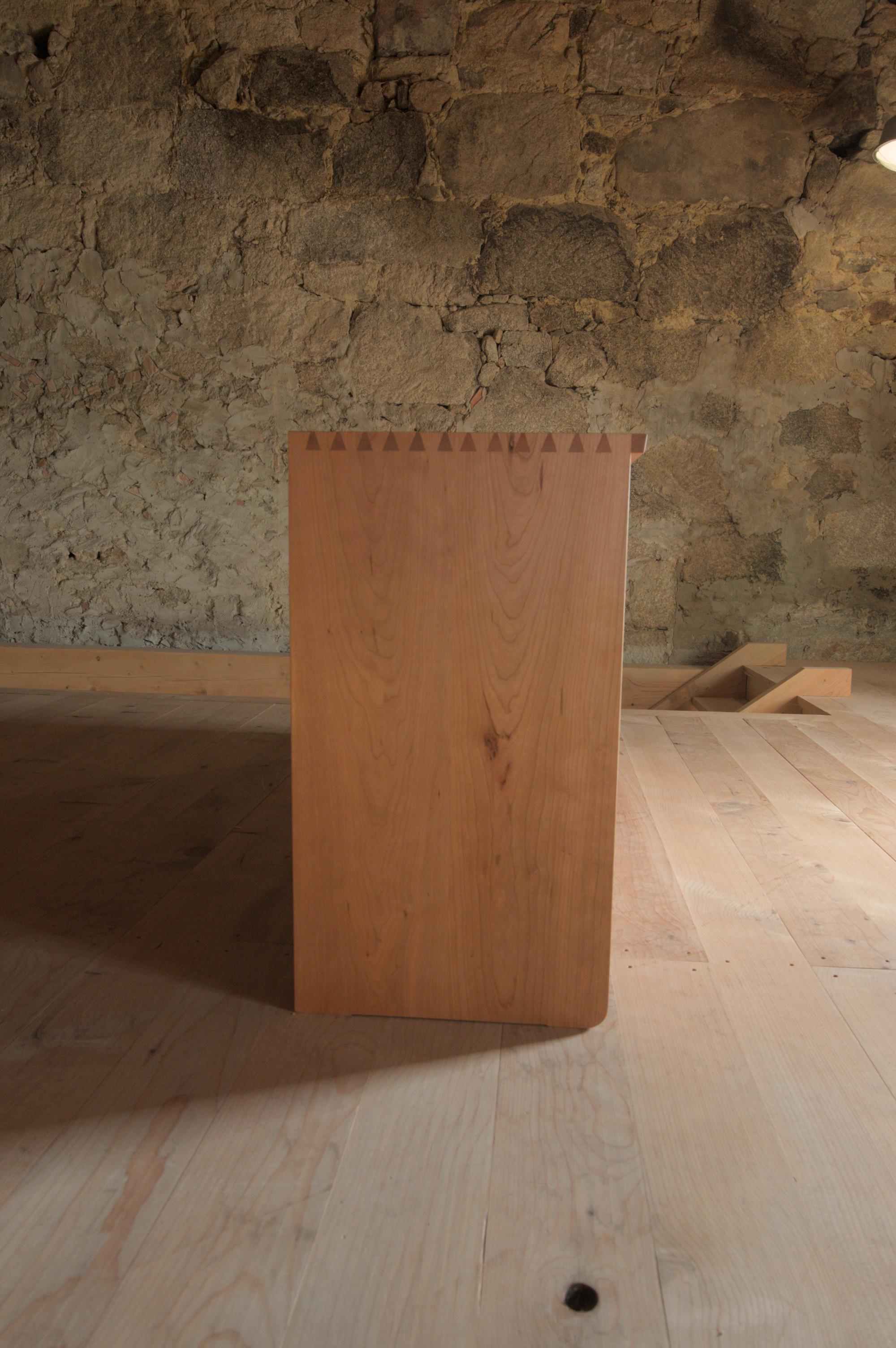 Handcrafted Black Cherry Chest of Drawers with Joinery by Frank Buschmann in vendita 6