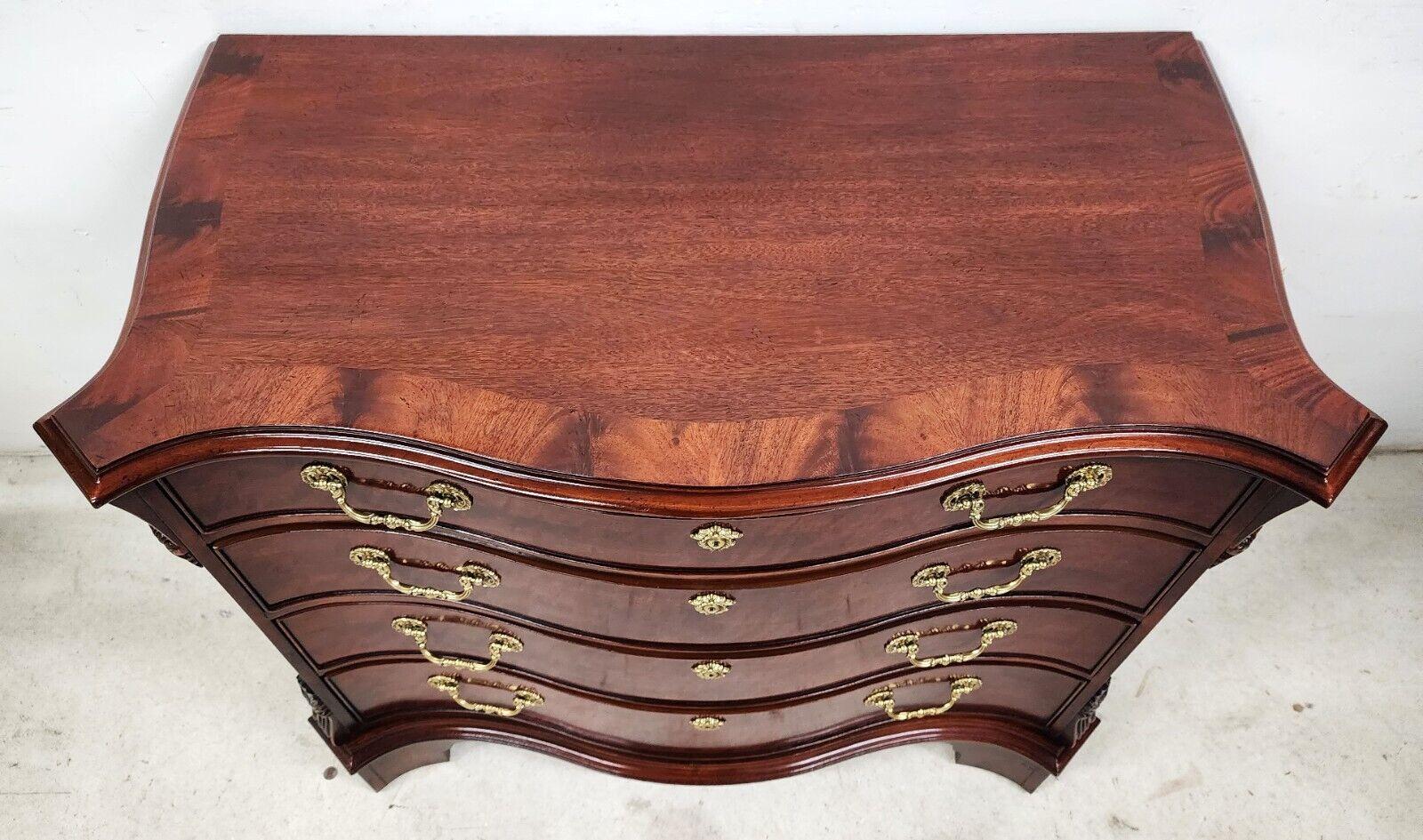 Offering One of our recent palm beach estate fine furniture acquisitions of a
4 Drawer Bachelor Chest of Drawers Georgian Chippendale Style Mahogany by Henredon

Approximate Measurements in Inches
34