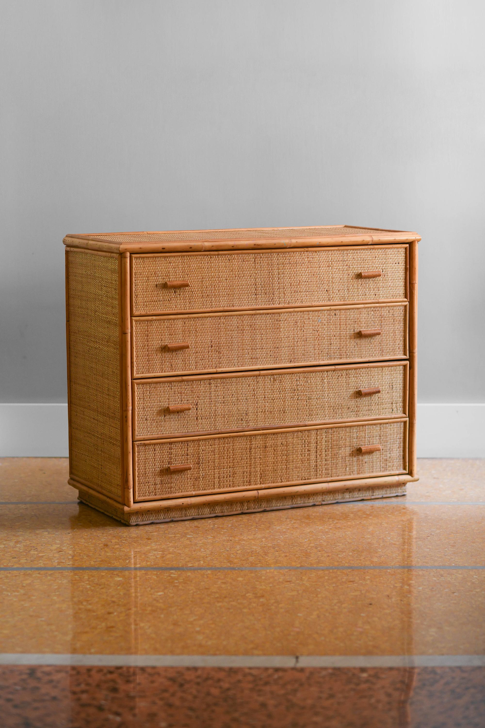 Chest of drawers in bamboo and wicker, 1980. In Good Condition In Roma, RM