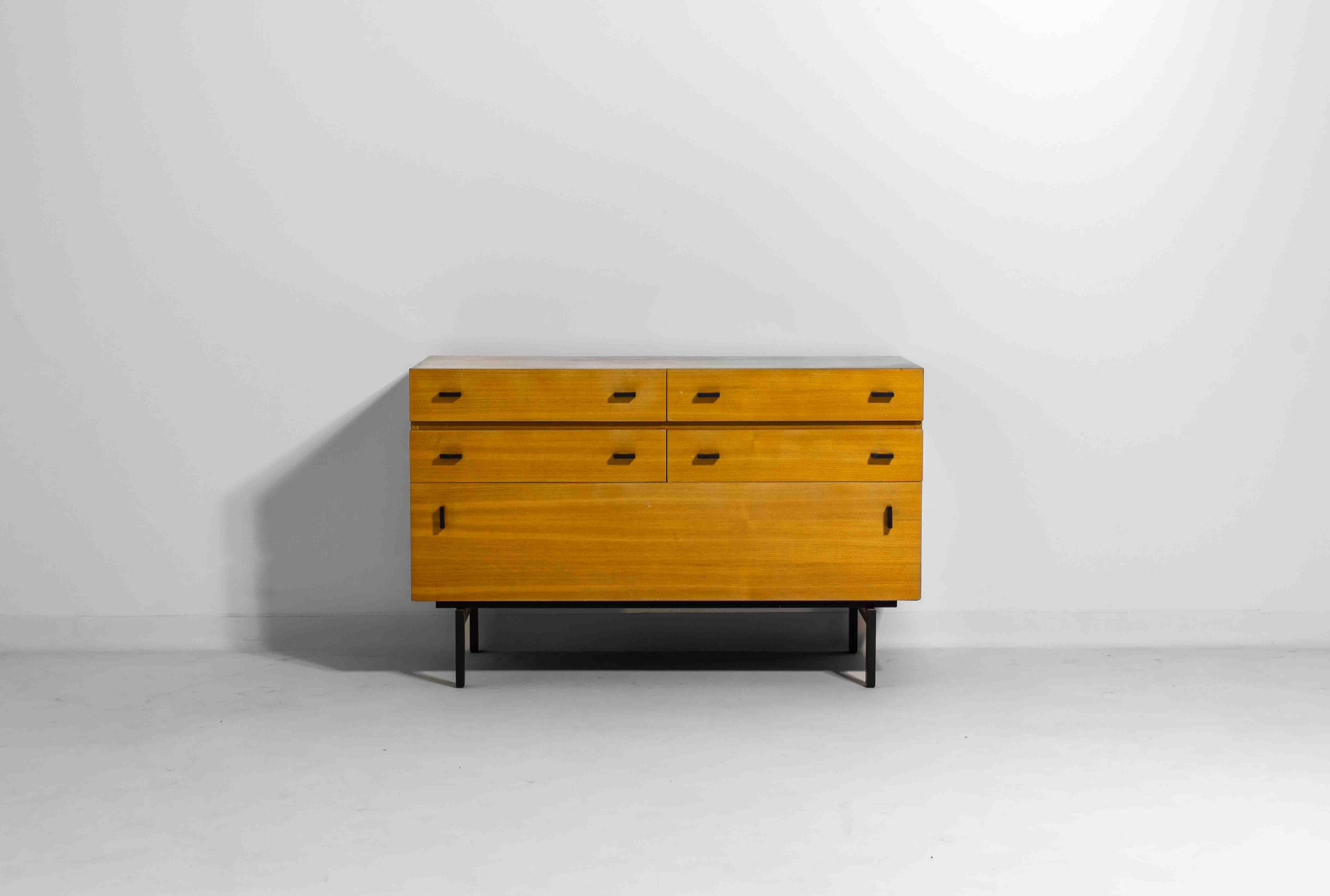Hêtre Commode en bois de hêtre par Roger de Winter, Belgique, années 1960 en vente