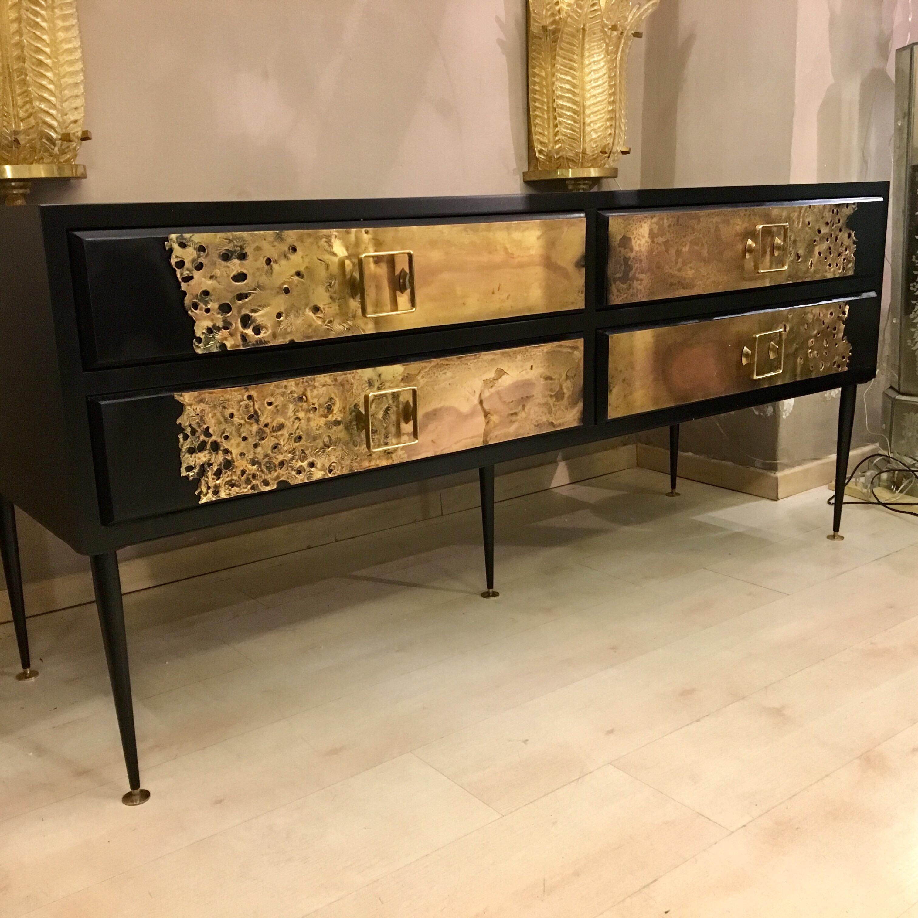 Modern Chest of Drawers in Black Lacquered Wood Drawers with Brass Sculpture, 1970