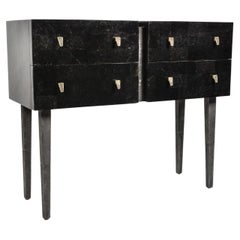 Cassettiera in intarsio di pietra nera di Ginger Brown