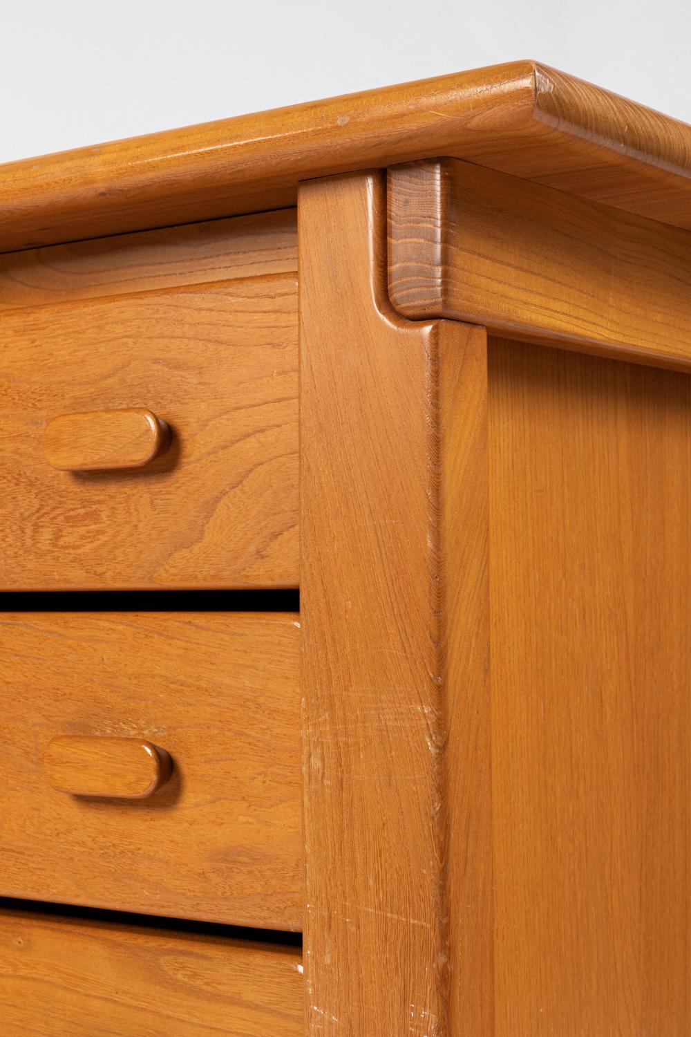 Chest of Drawers in Elm, 1960s 1