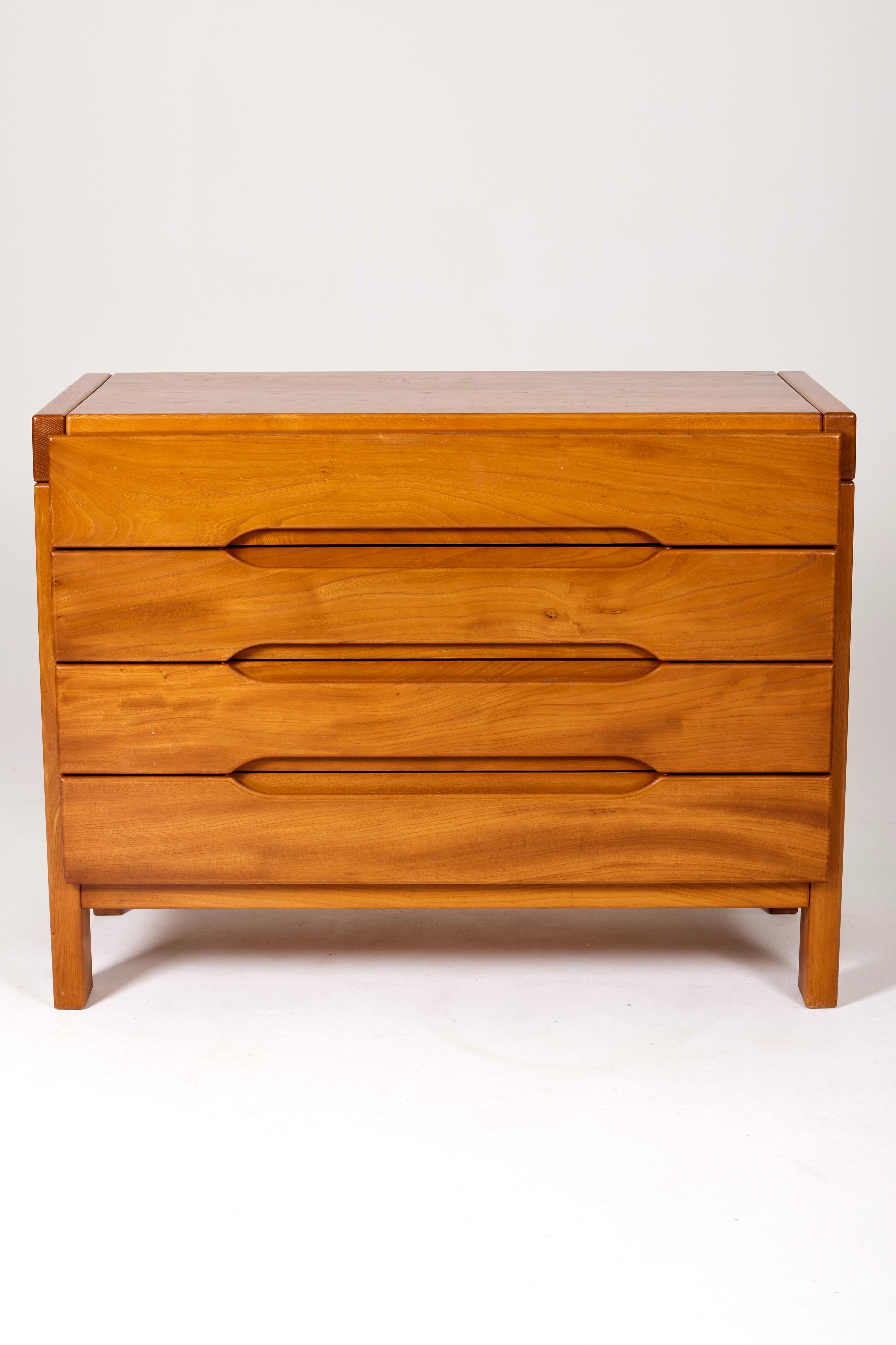 Chest of Drawers in Elm from Maison Regain, 1960s In Good Condition In PARIS, FR