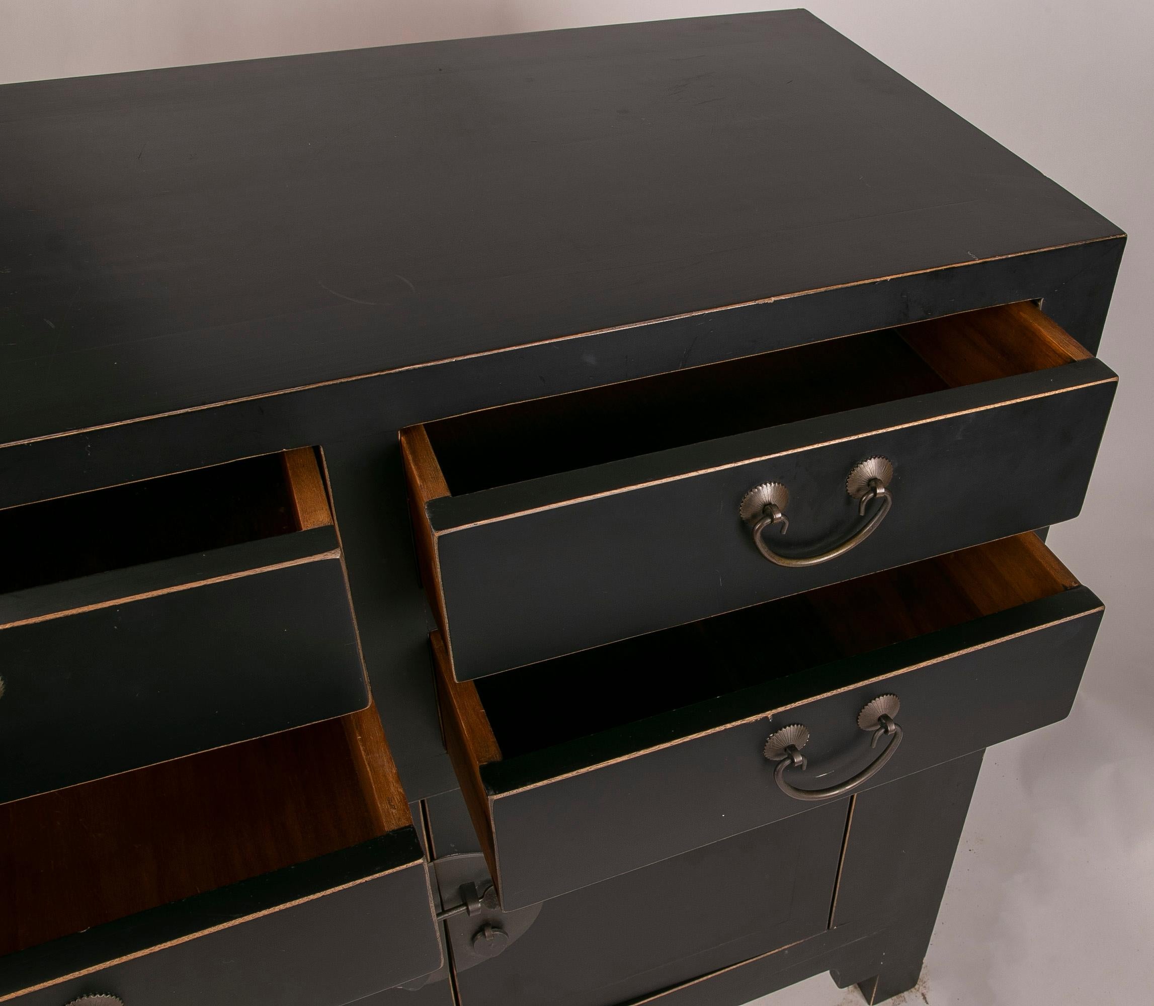 Chest of Drawers in Lacquered Wood with Drawers and Metal Pulls For Sale 5