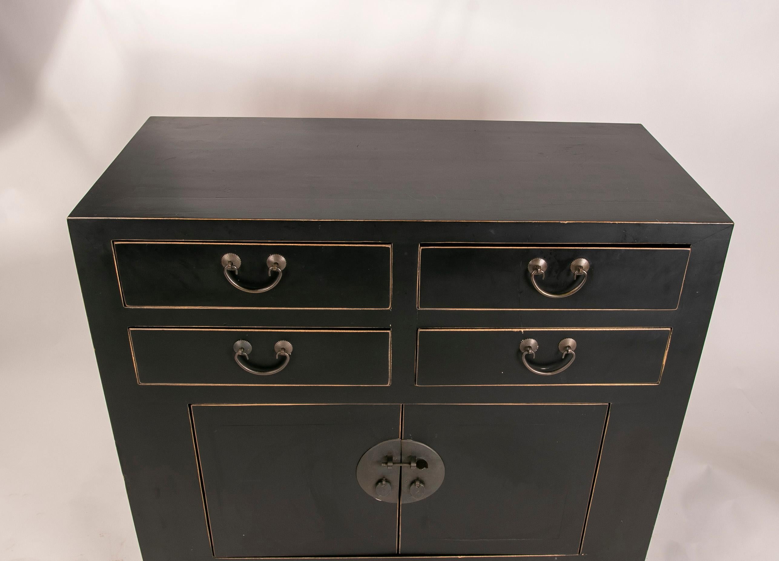 Chest of Drawers in Lacquered Wood with Drawers and Metal Pulls For Sale 8