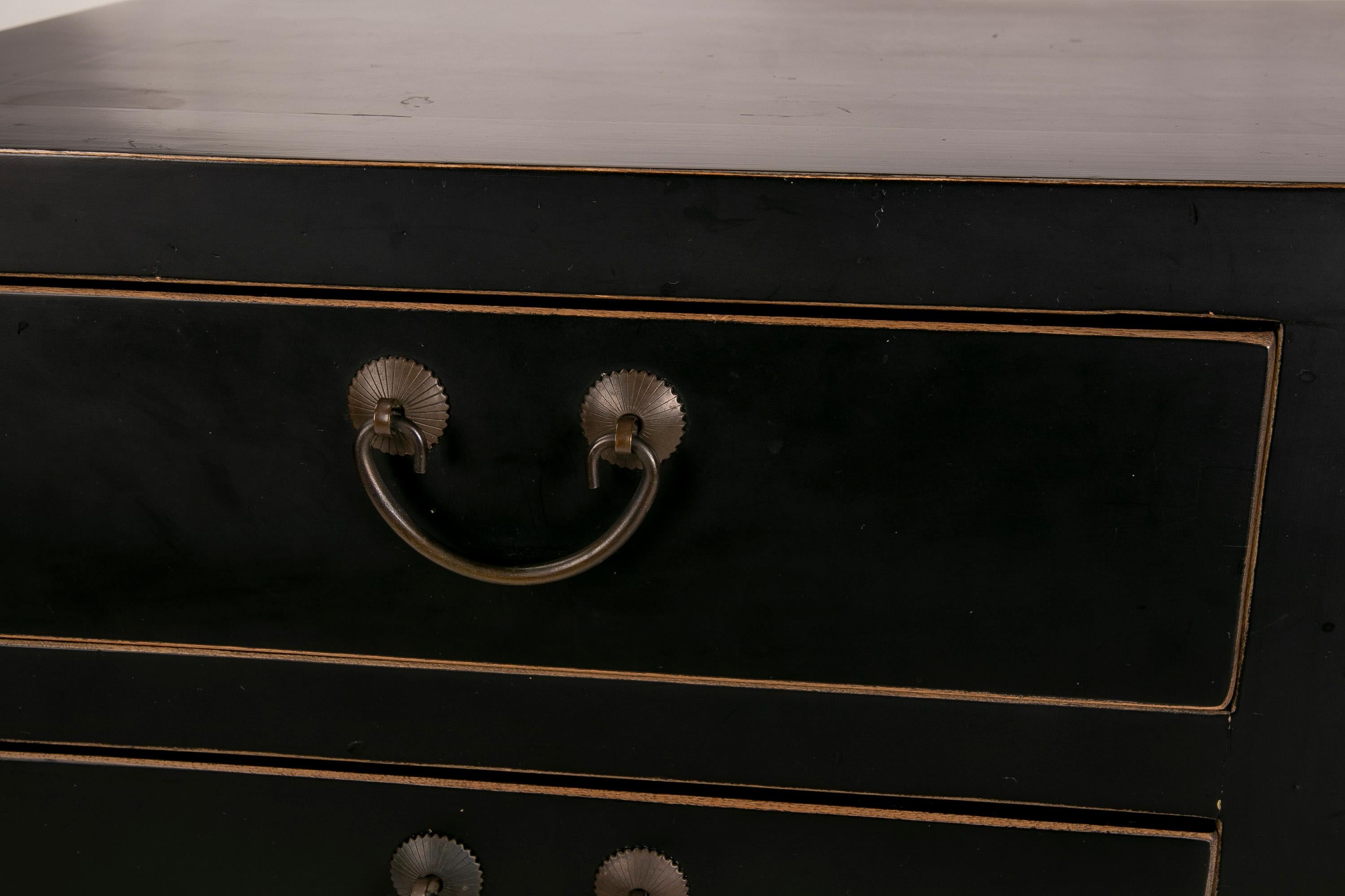 Chest of Drawers in Lacquered Wood with Drawers and Metal Pulls For Sale 11