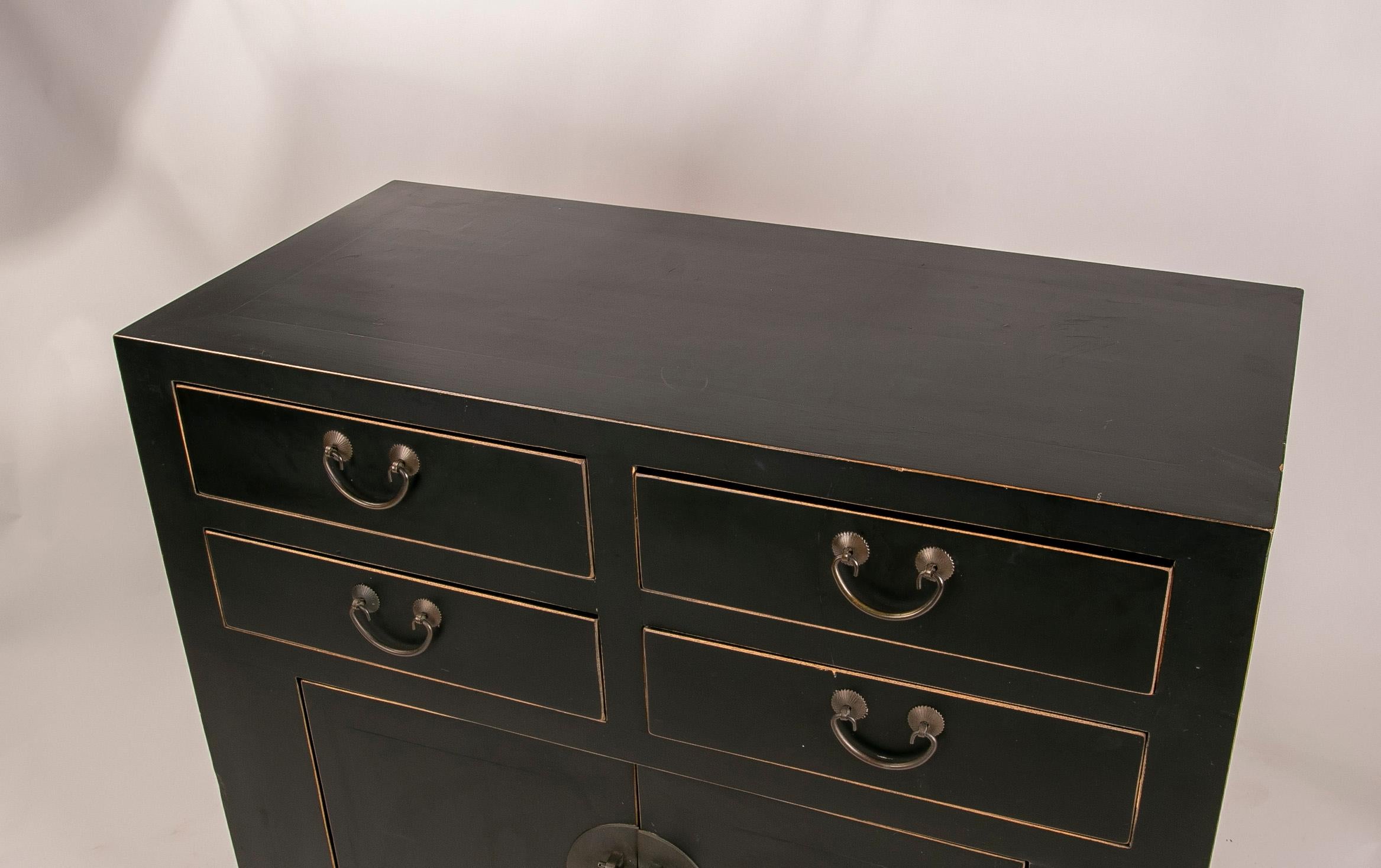 Chest of Drawers in Lacquered Wood with Drawers and Metal Pulls For Sale 12