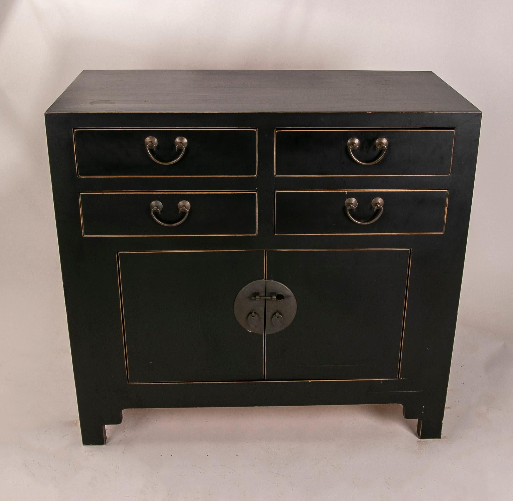 Chest of Drawers in Lacquered Wood with Drawers and Metal Pulls In Good Condition For Sale In Marbella, ES
