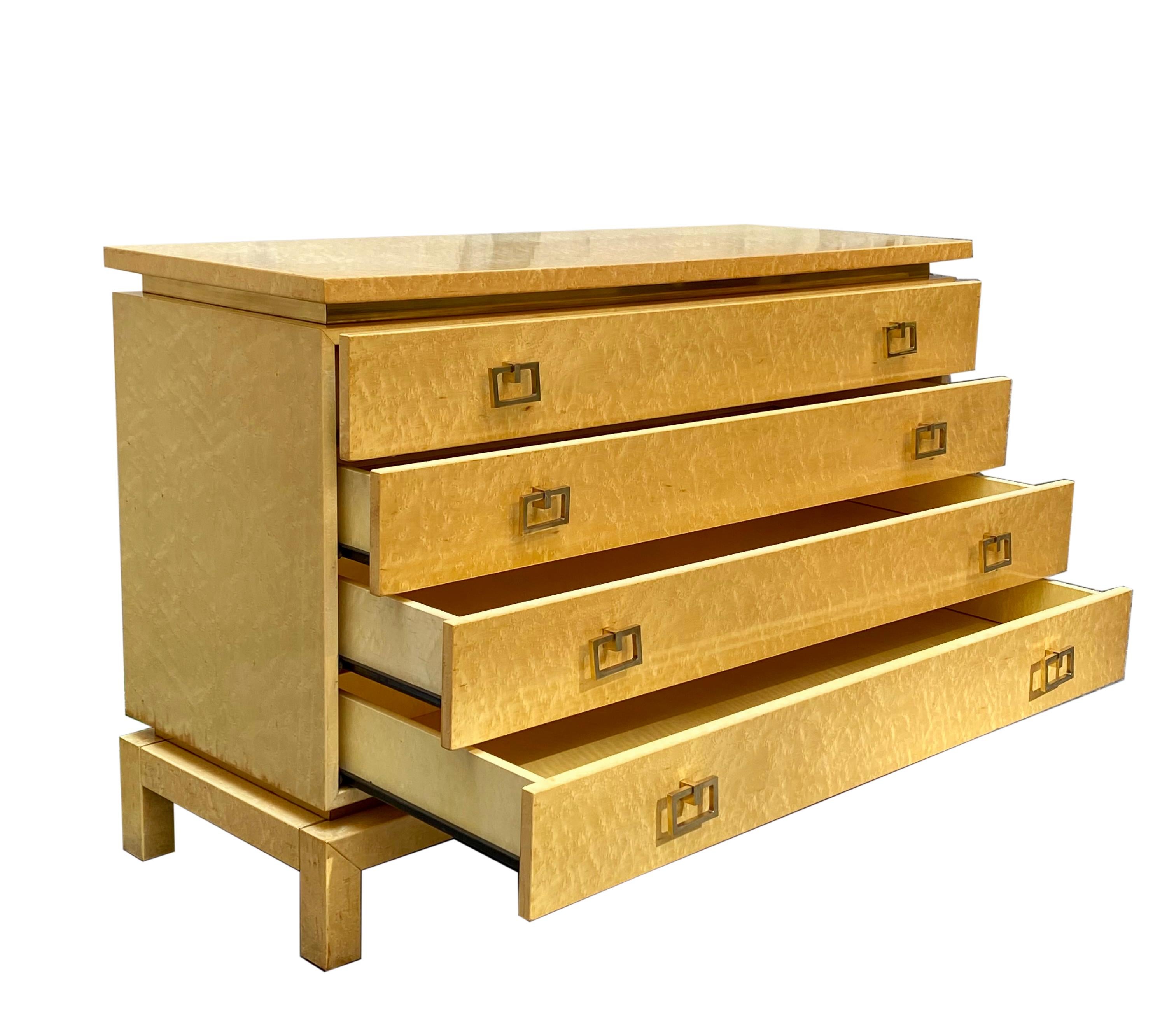 Mid-Century Modern Chest of Drawers in Light Briar Wood with Brass Handles and Profiles, Italy 1970
