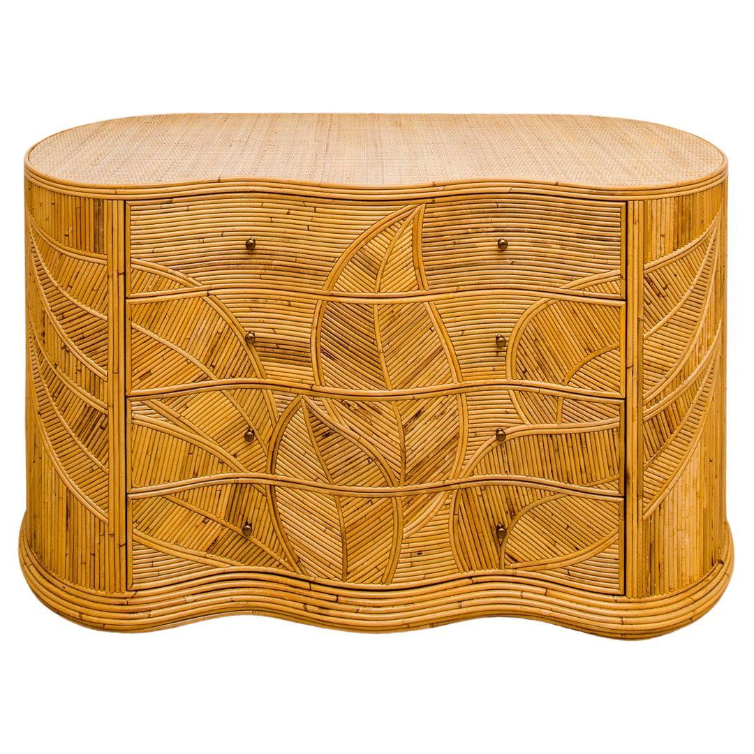 Cómoda de ratán natural