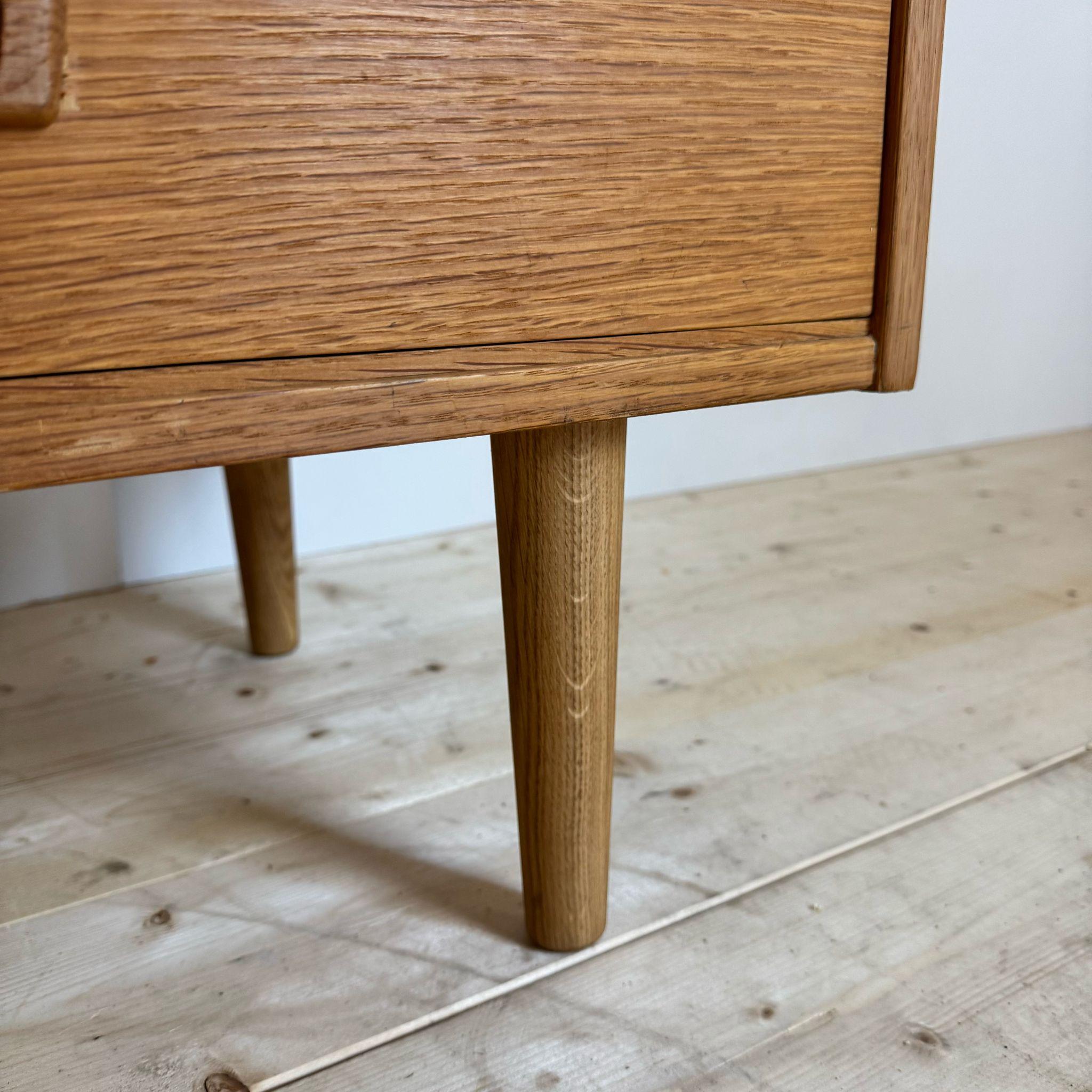 Chest of drawers in oak, Denmark 1960s In condizioni buone in vendita a Torino, IT