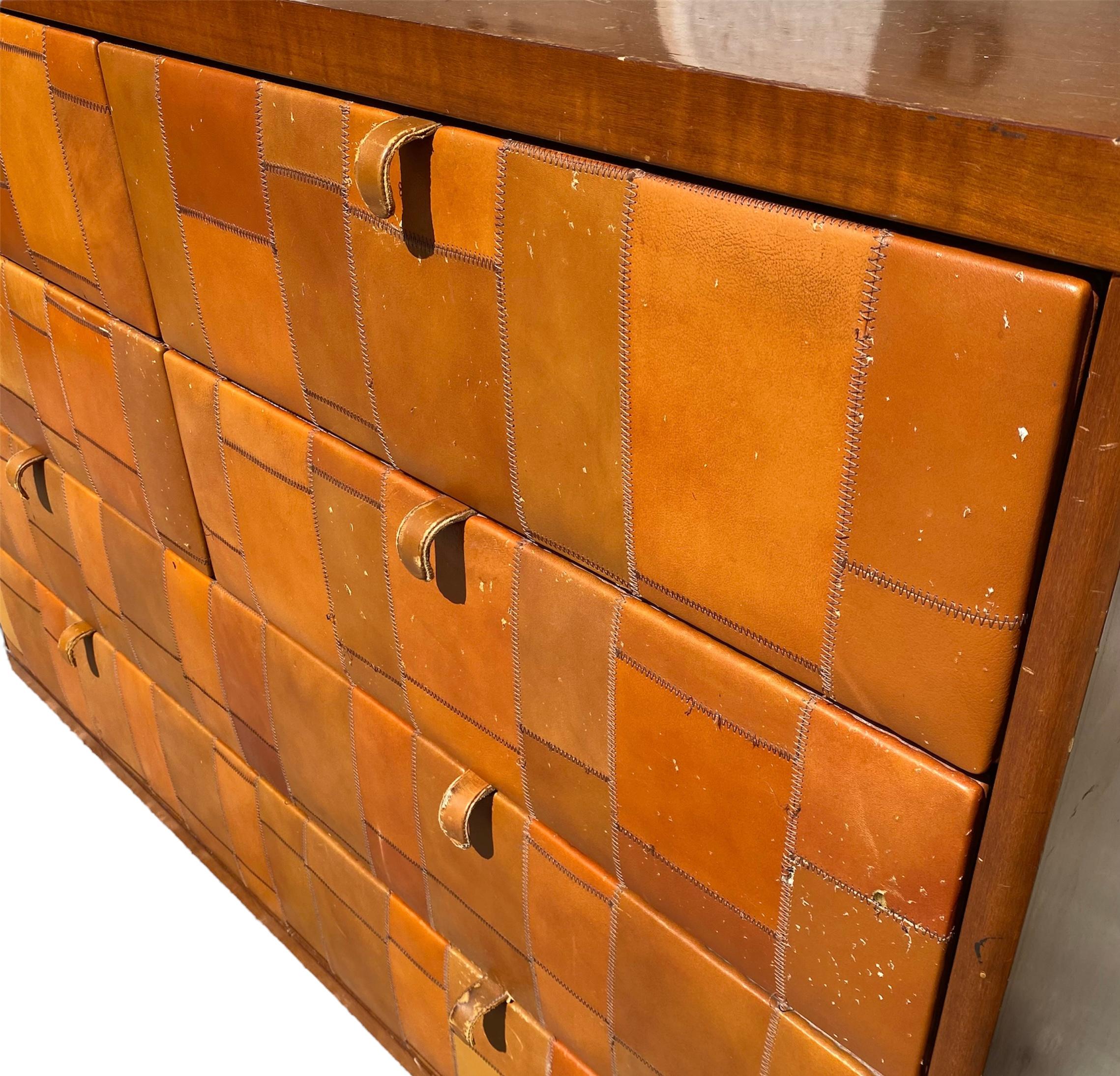 Late 20th Century Chest Of Drawers in Pecary leather by Tito Agnoli for Caleido\Poltrona Frau For Sale