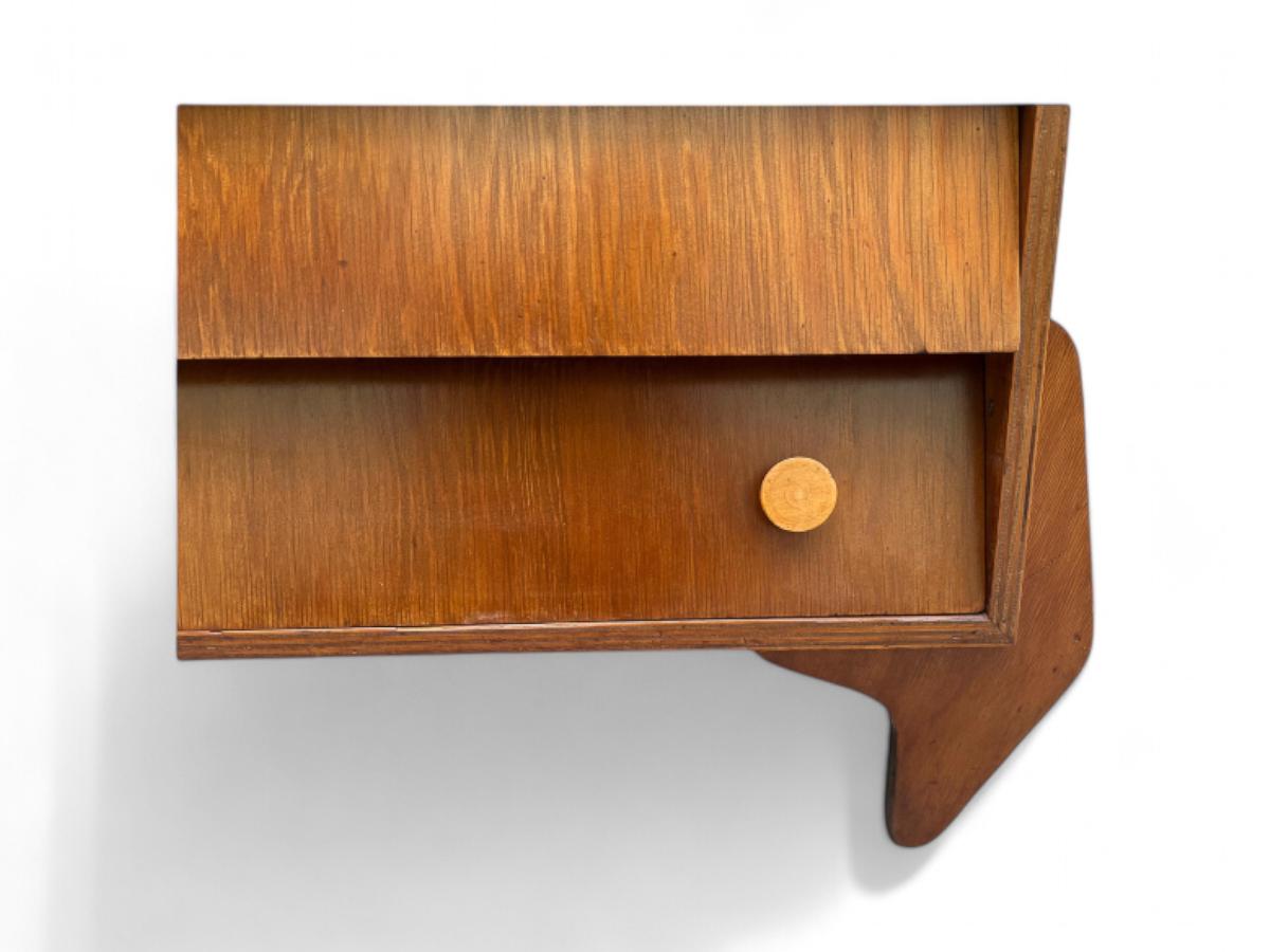 Cassettiera in compensato di Jose Zanine caldas, 1950 ca. In condizioni buone in vendita a New York, NY