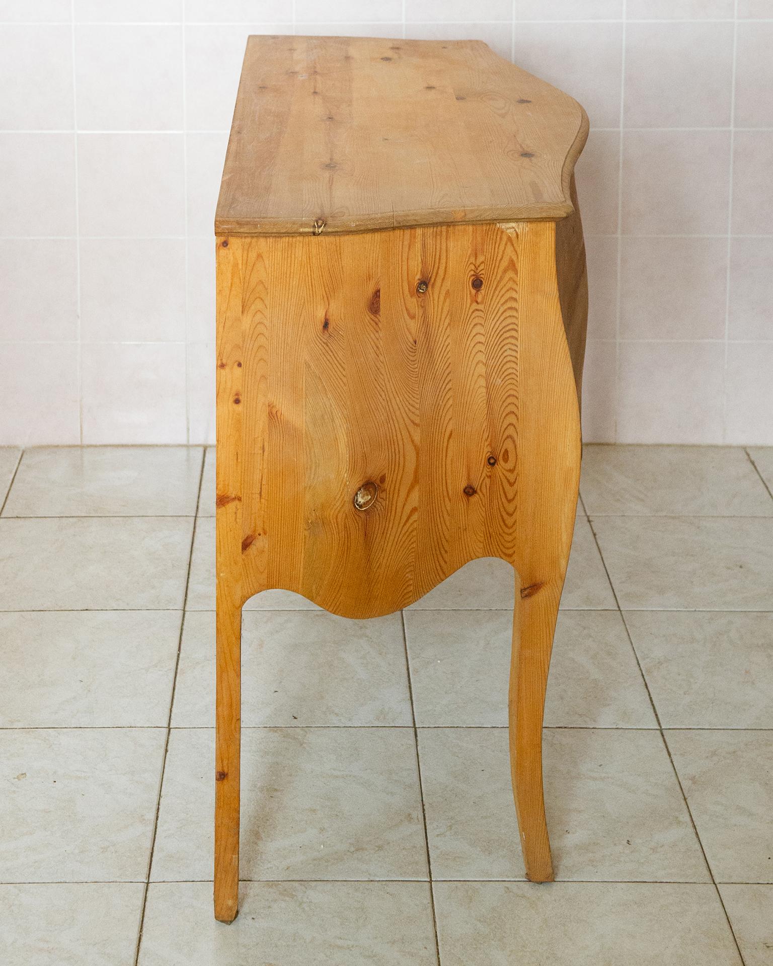 Luigi XV Cassettiera in legno di pino grezzo: da dipingere a piacere in vendita