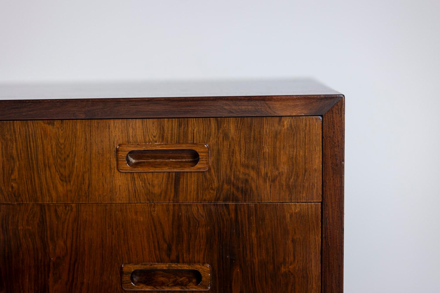 Chest of drawers in rosewood, 1970′ For Sale 5