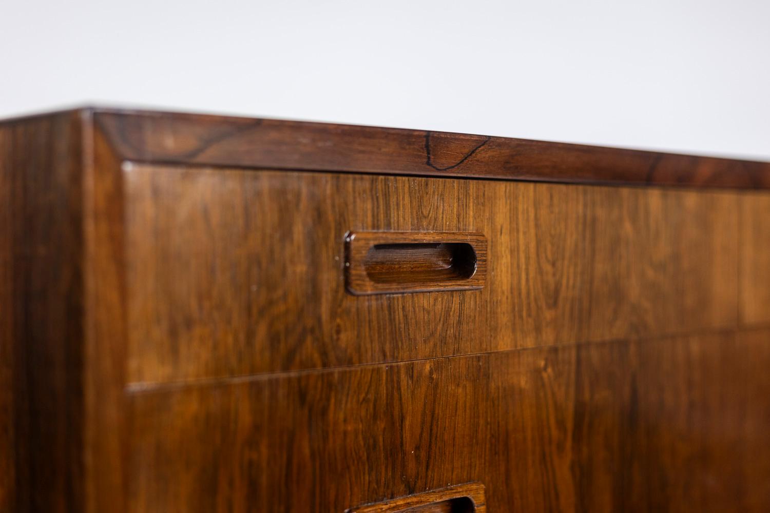 Chest of drawers in rosewood, 1970′ For Sale 8