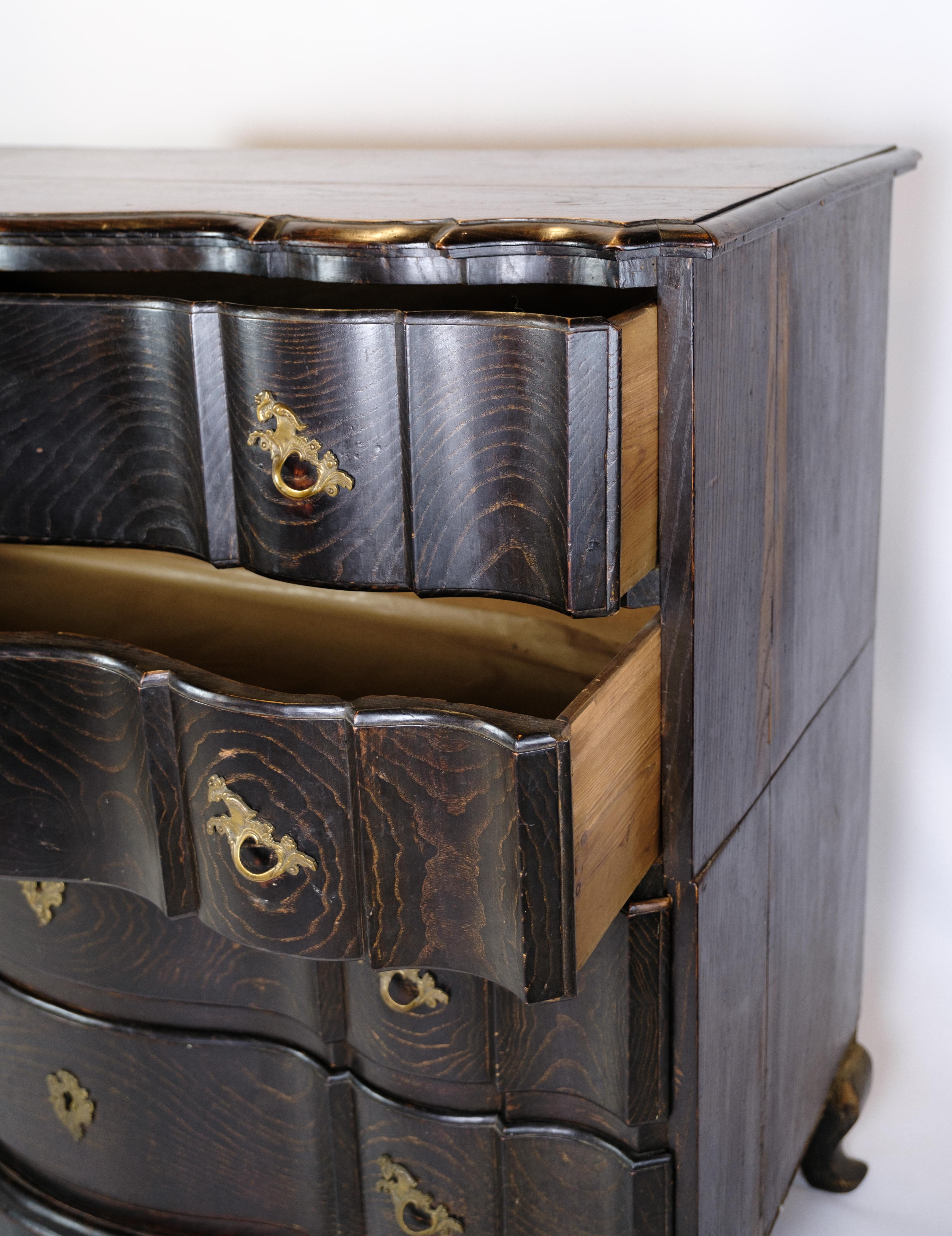 Oak Chest of drawers in Stained oak with Brass from the 19th century For Sale
