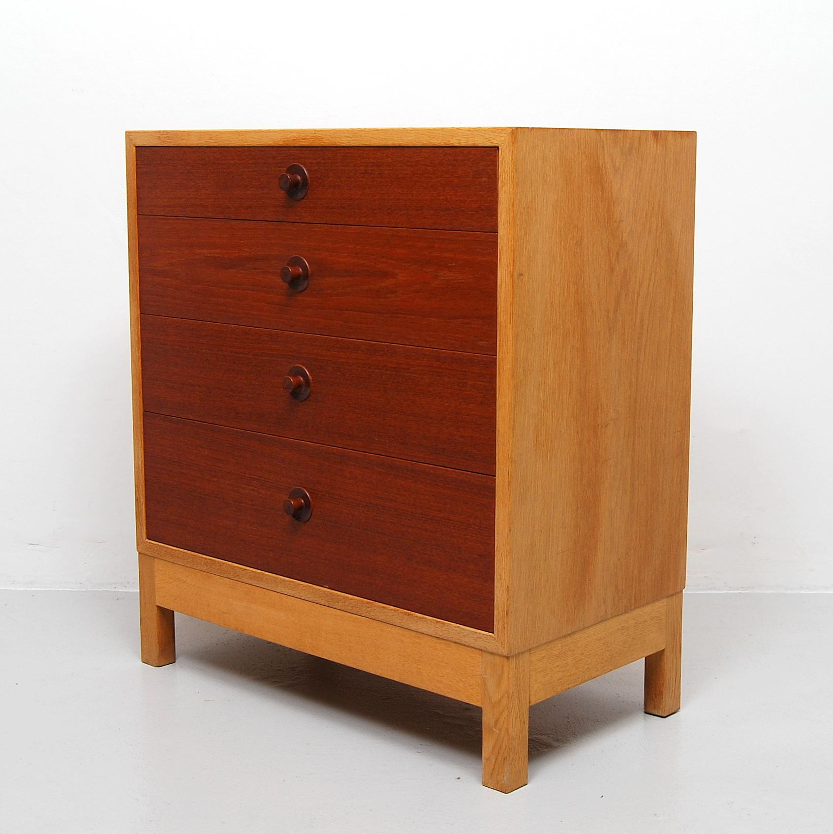 Scandinavian Modern Chest of Drawers in Teak and Oak by Børge Mogensen, 1960s