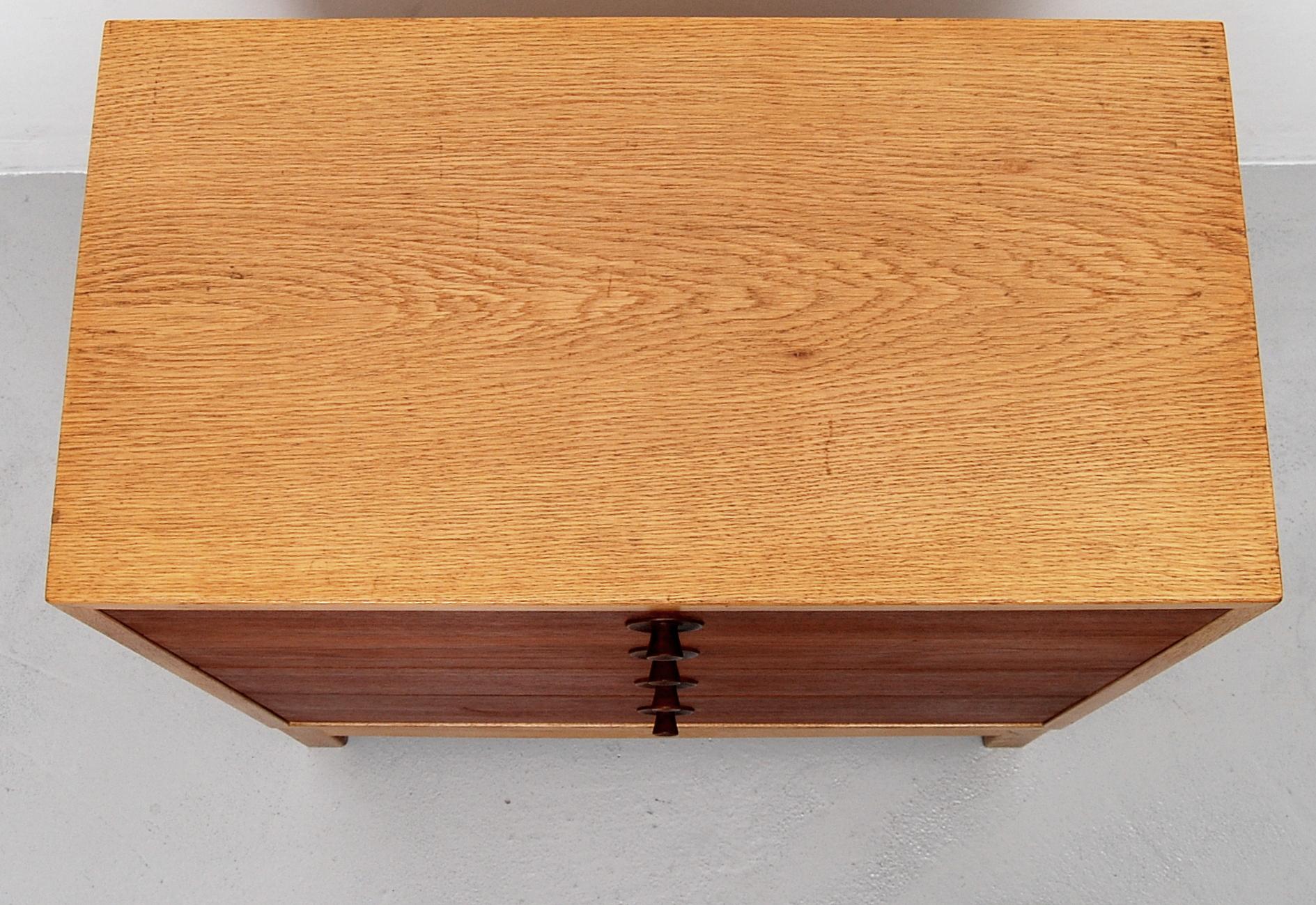 Chest of Drawers in Teak and Oak by Børge Mogensen, 1960s In Good Condition In Stockholm, SE