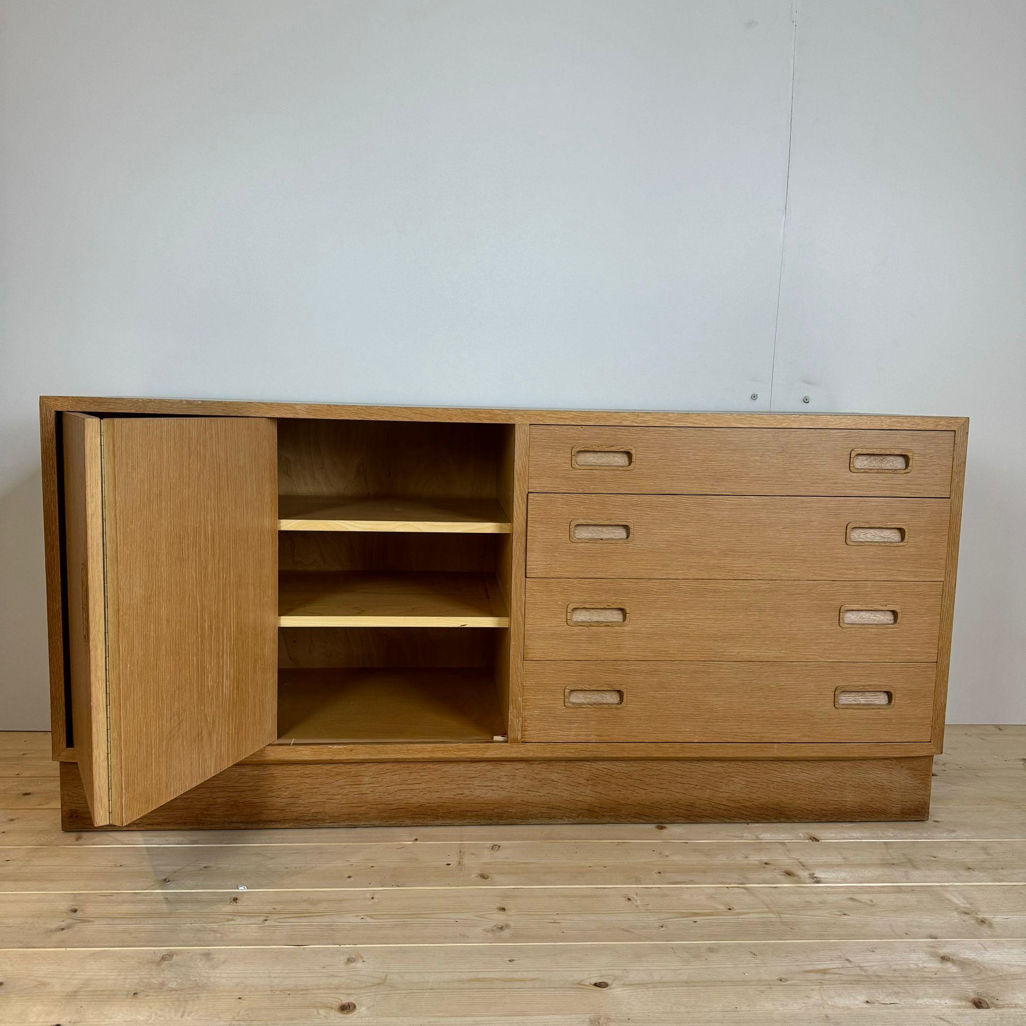 Impiallacciato Chest of drawers in teak, Denmark, 1960 in vendita