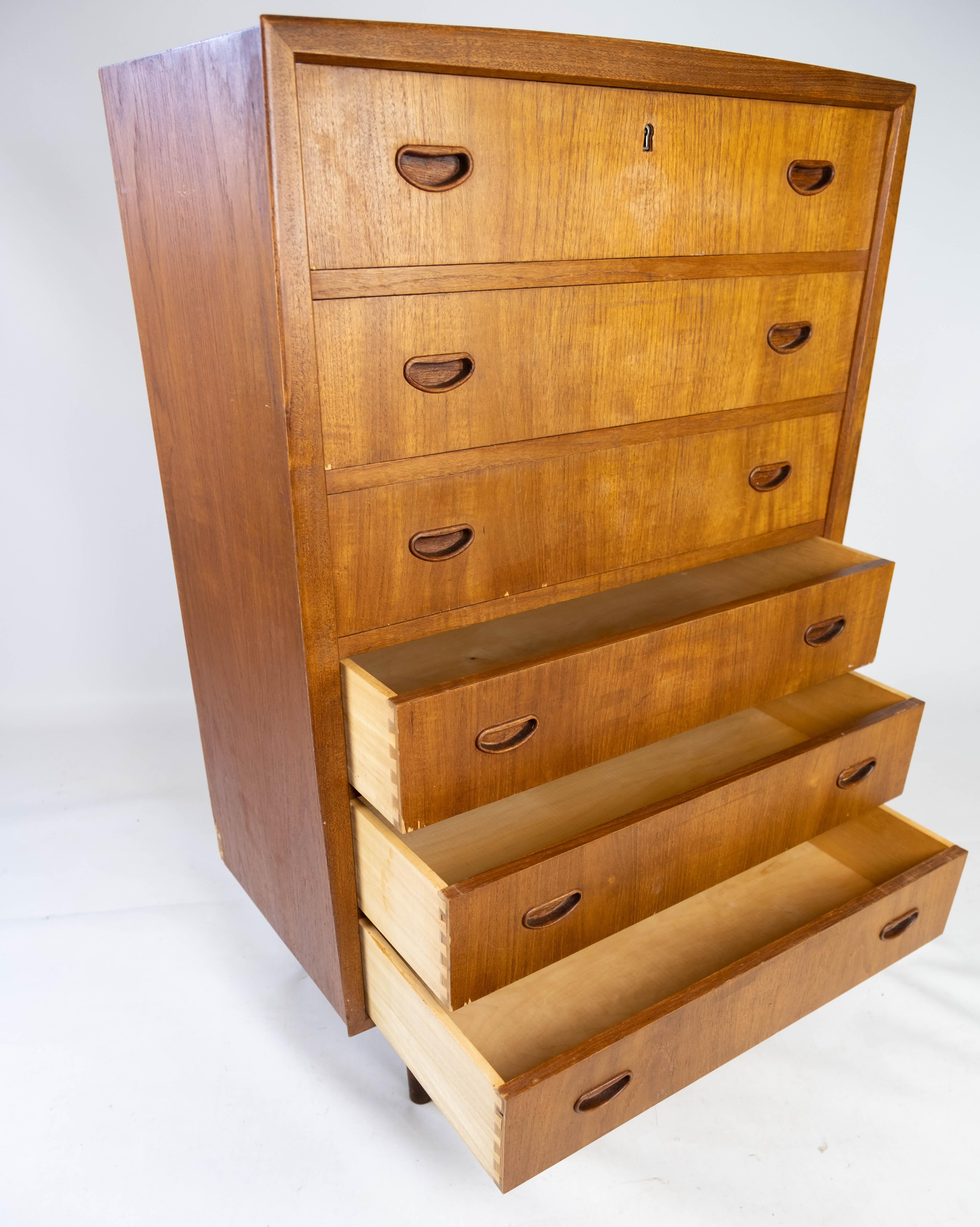 Chest of Drawers in Teak of Danish Design from the 1960s For Sale 3