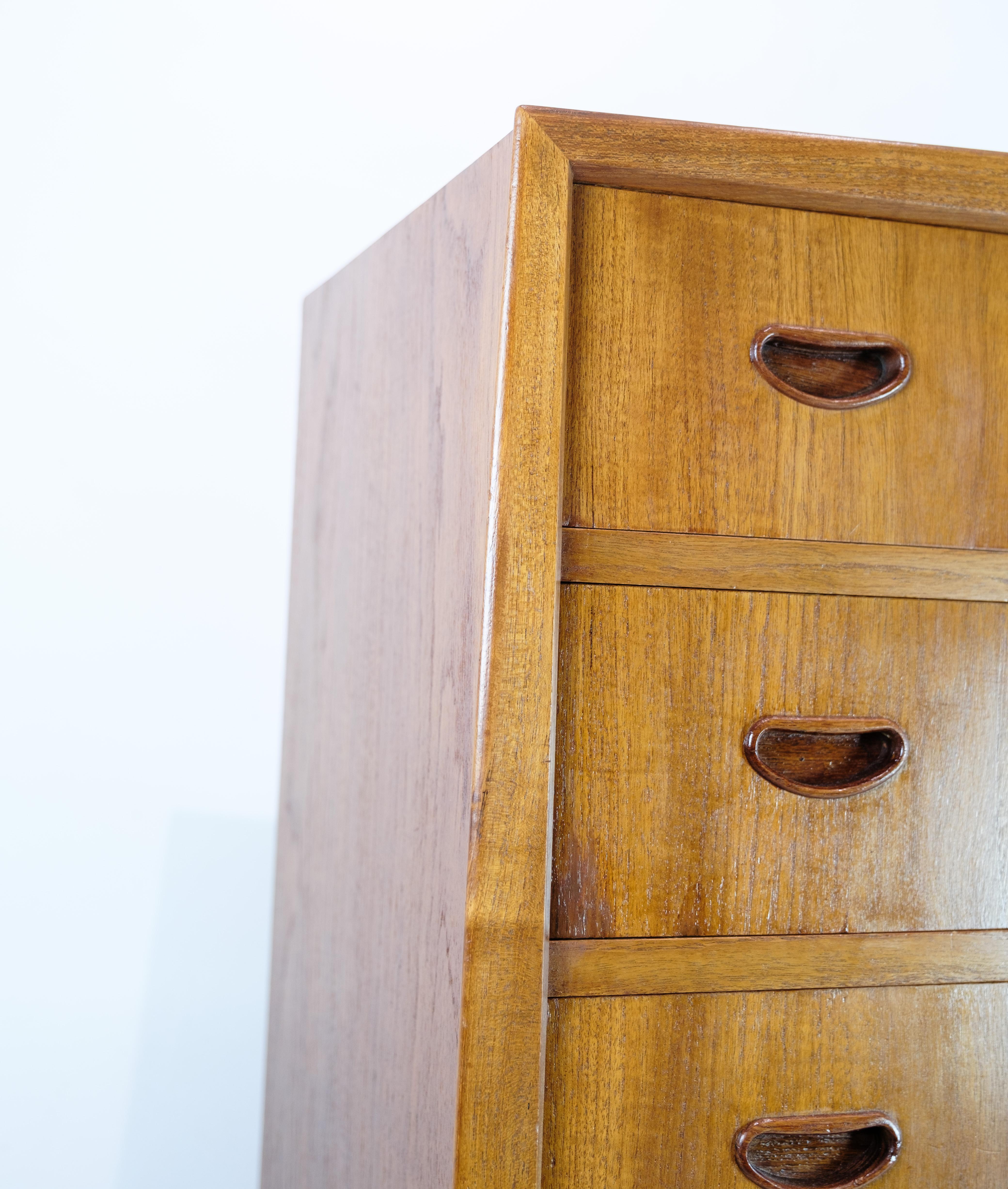 Chest of Drawers in Teak Wood of Danish Design From The 1960's  For Sale 9