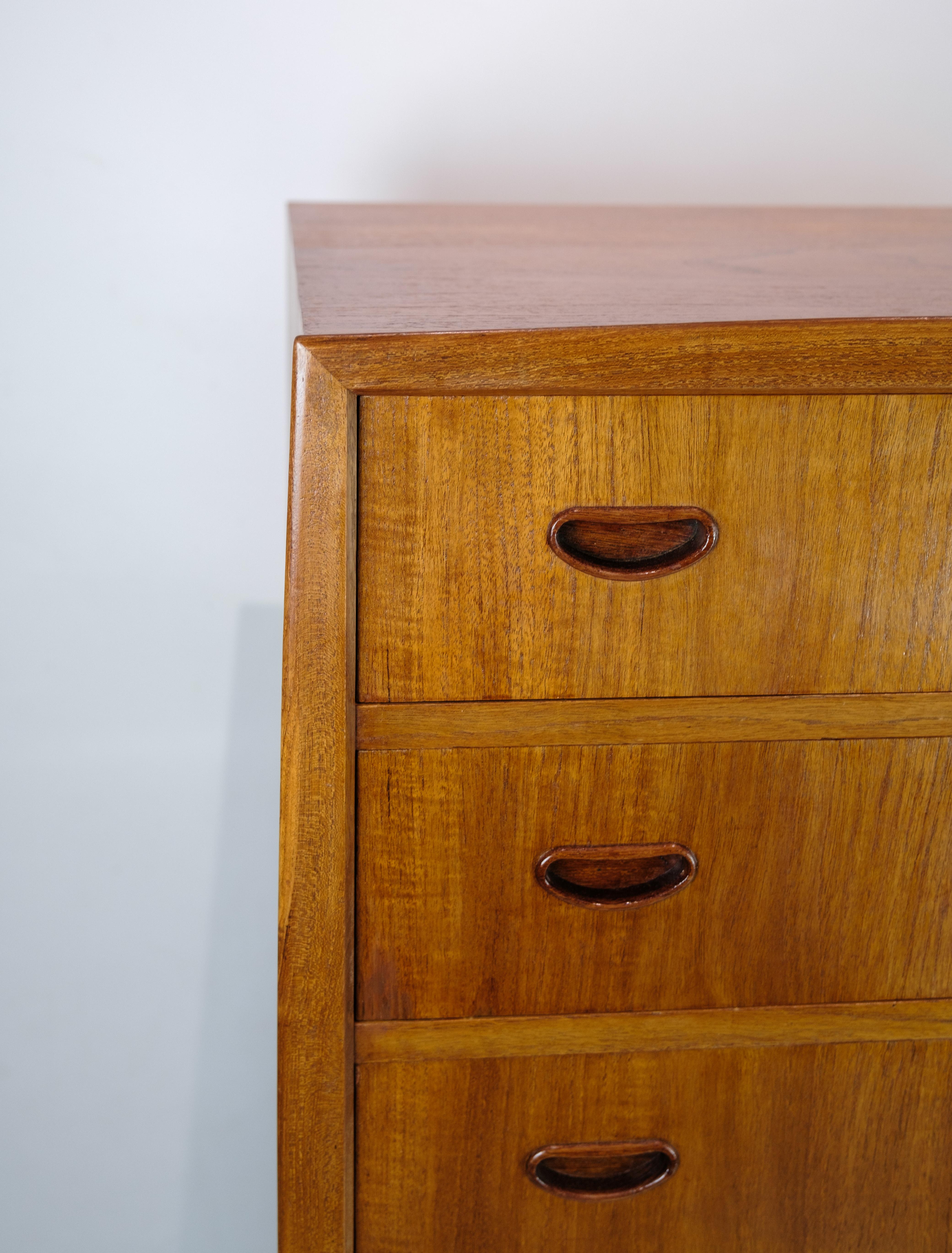 Mid-Century Modern Chest of Drawers in Teak Wood of Danish Design From The 1960's  For Sale