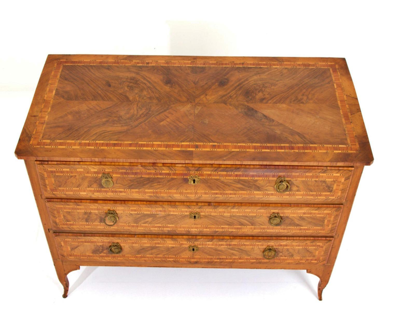 Hand-Crafted Chest of Drawers in Various Woods Northern Italy, 18th Century For Sale