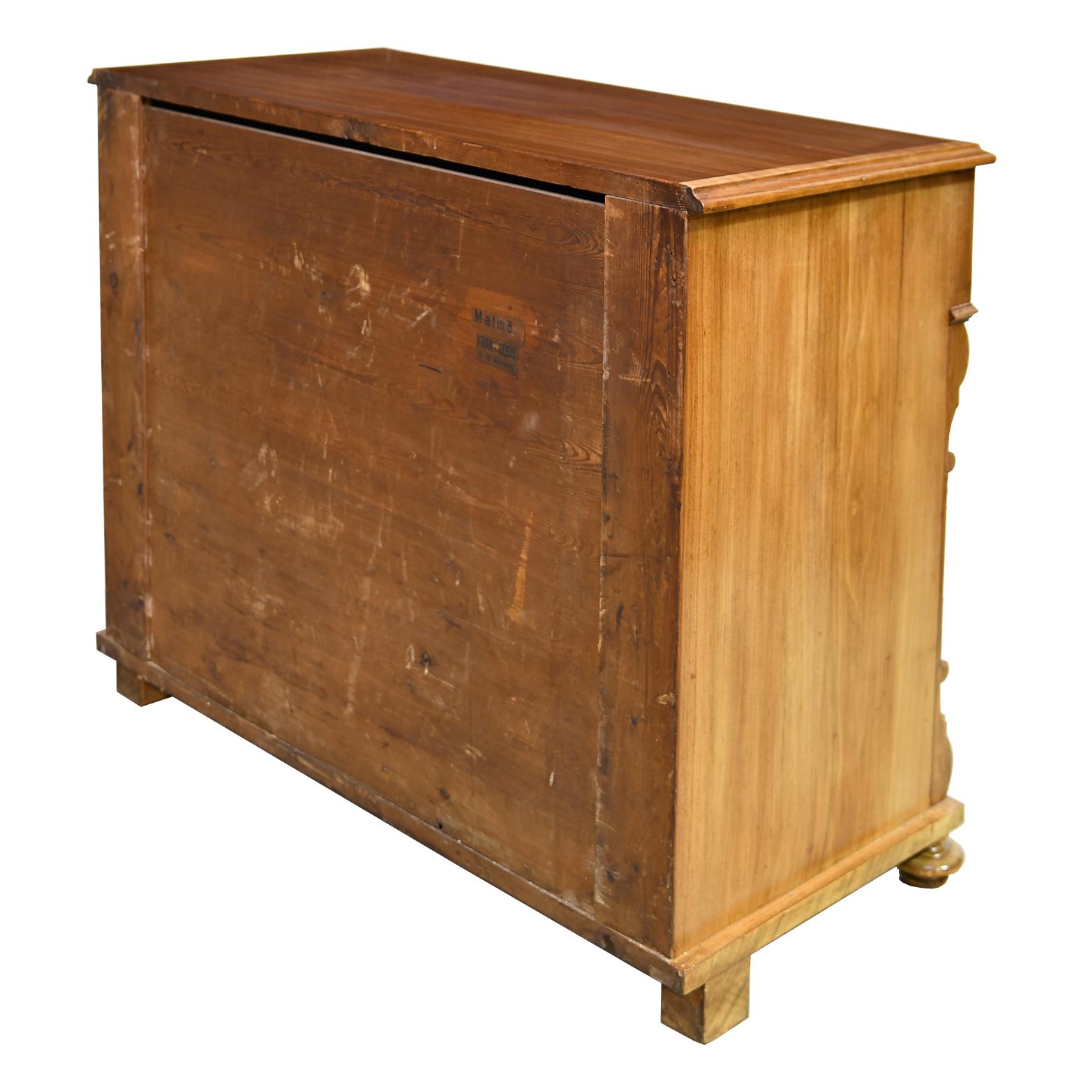 Chest of Drawers in Walnut with Inlays of Burl Walnut, Sweden, circa 1870 2