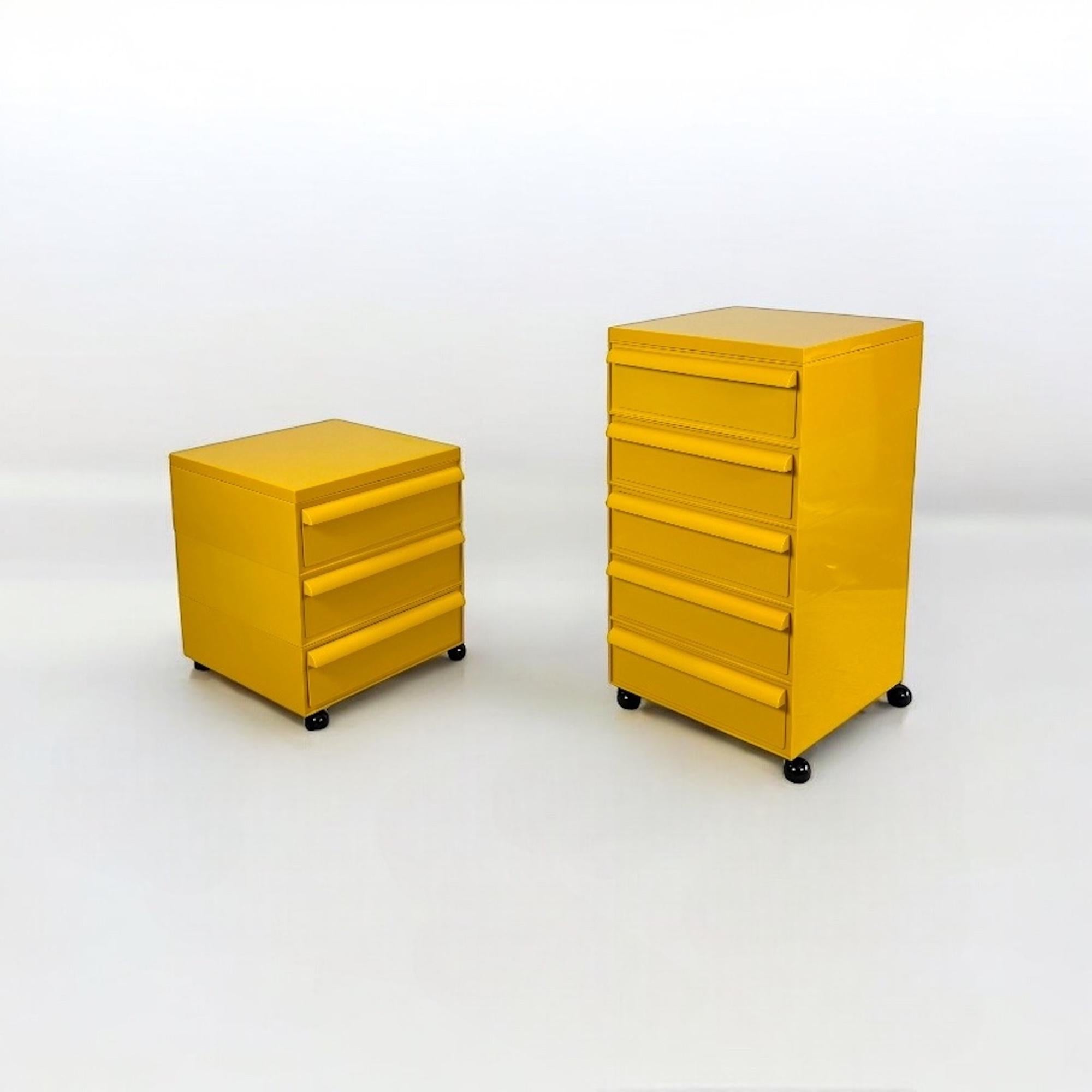 Chest of Drawers Kartell Model 4602 by Simon Fussell in yellow, 1970s, Set of 2 In Good Condition In San Benedetto Del Tronto, IT