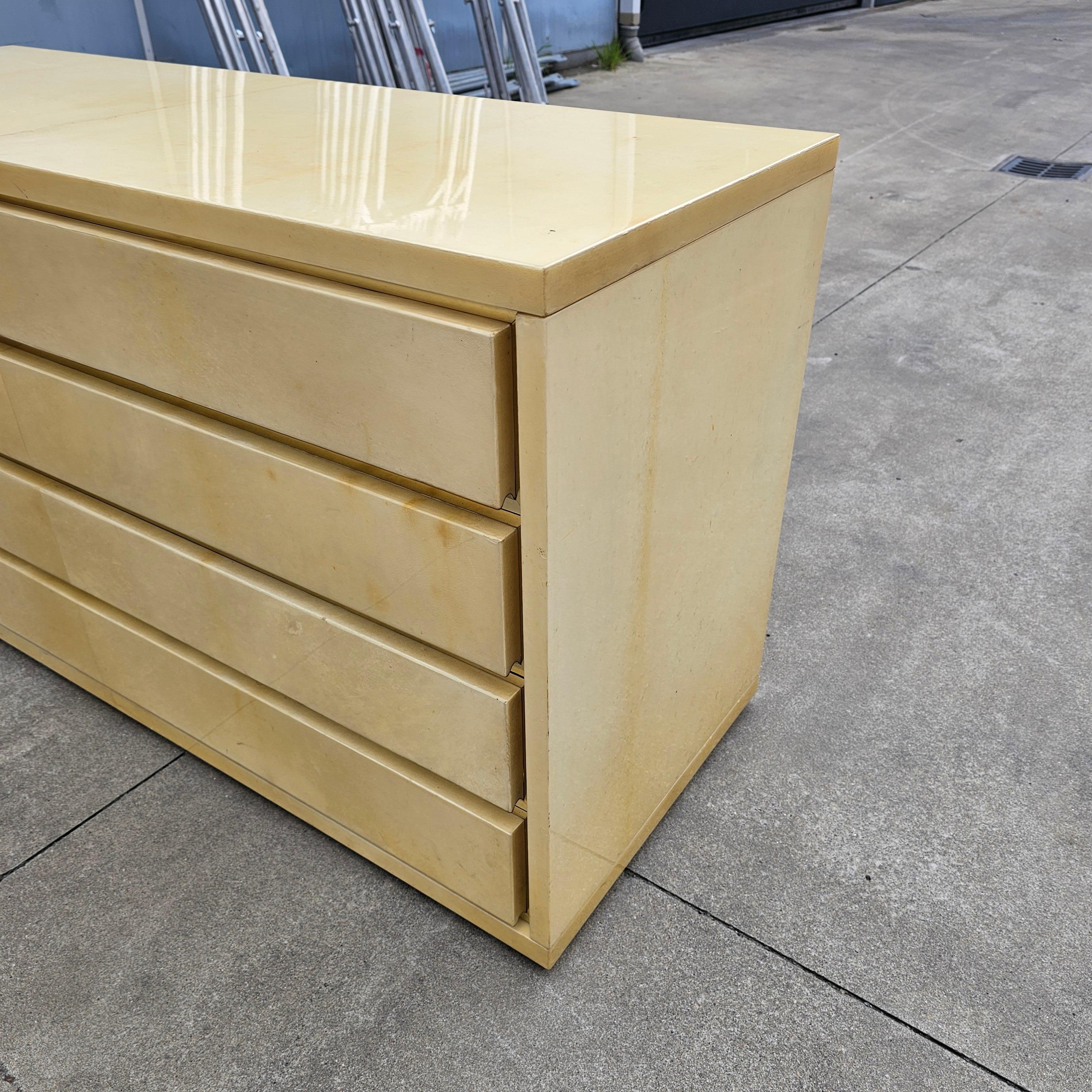 Hollywood Regency Chest of Drawers Lacquered Goatskin and Brass by Aldo Tura, Italy, 1970s For Sale