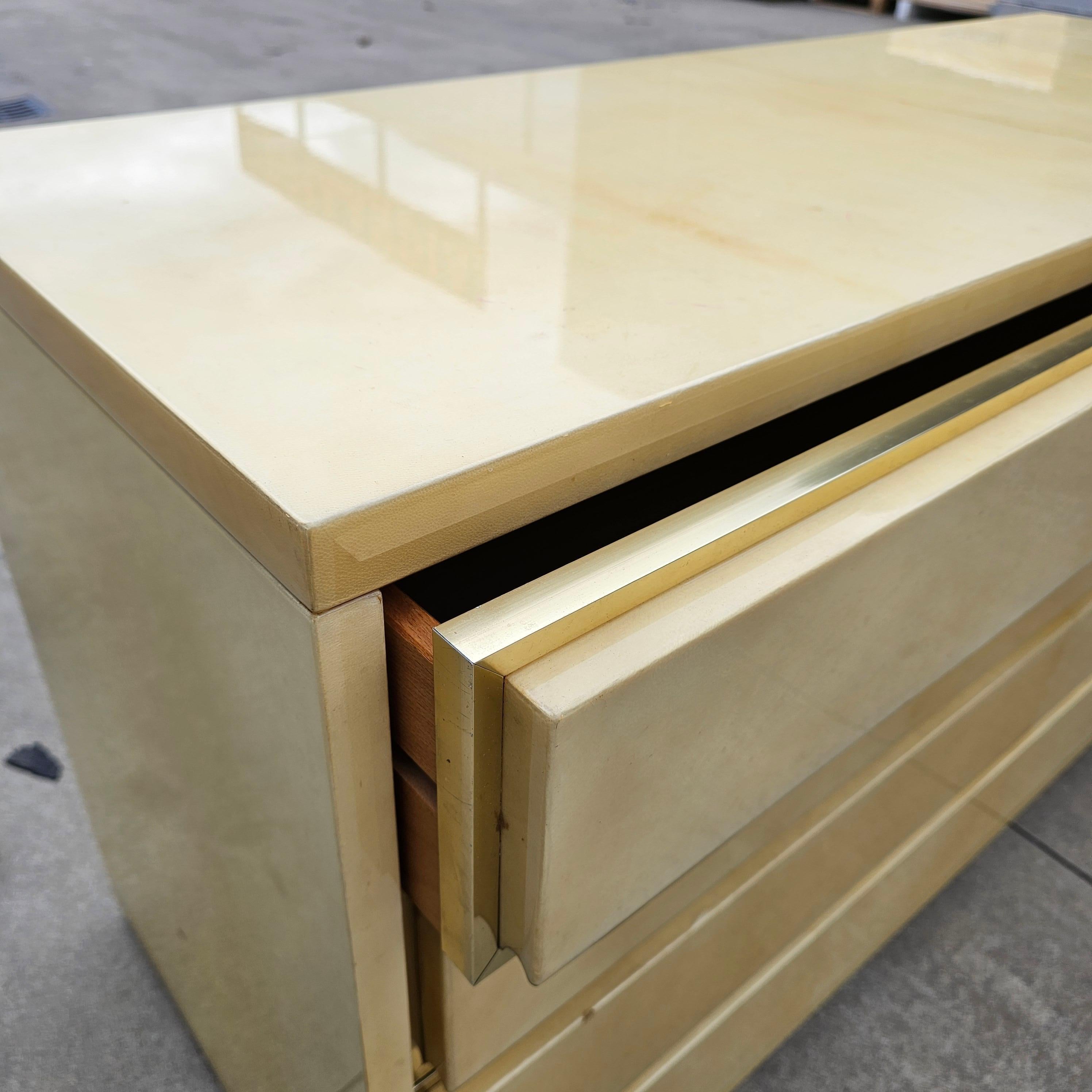 Italian Chest of Drawers Lacquered Goatskin and Brass by Aldo Tura, Italy, 1970s For Sale