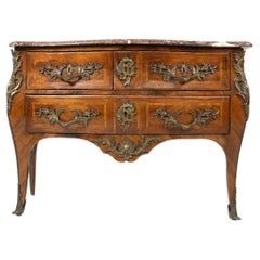 Commodes and Chests of Drawers