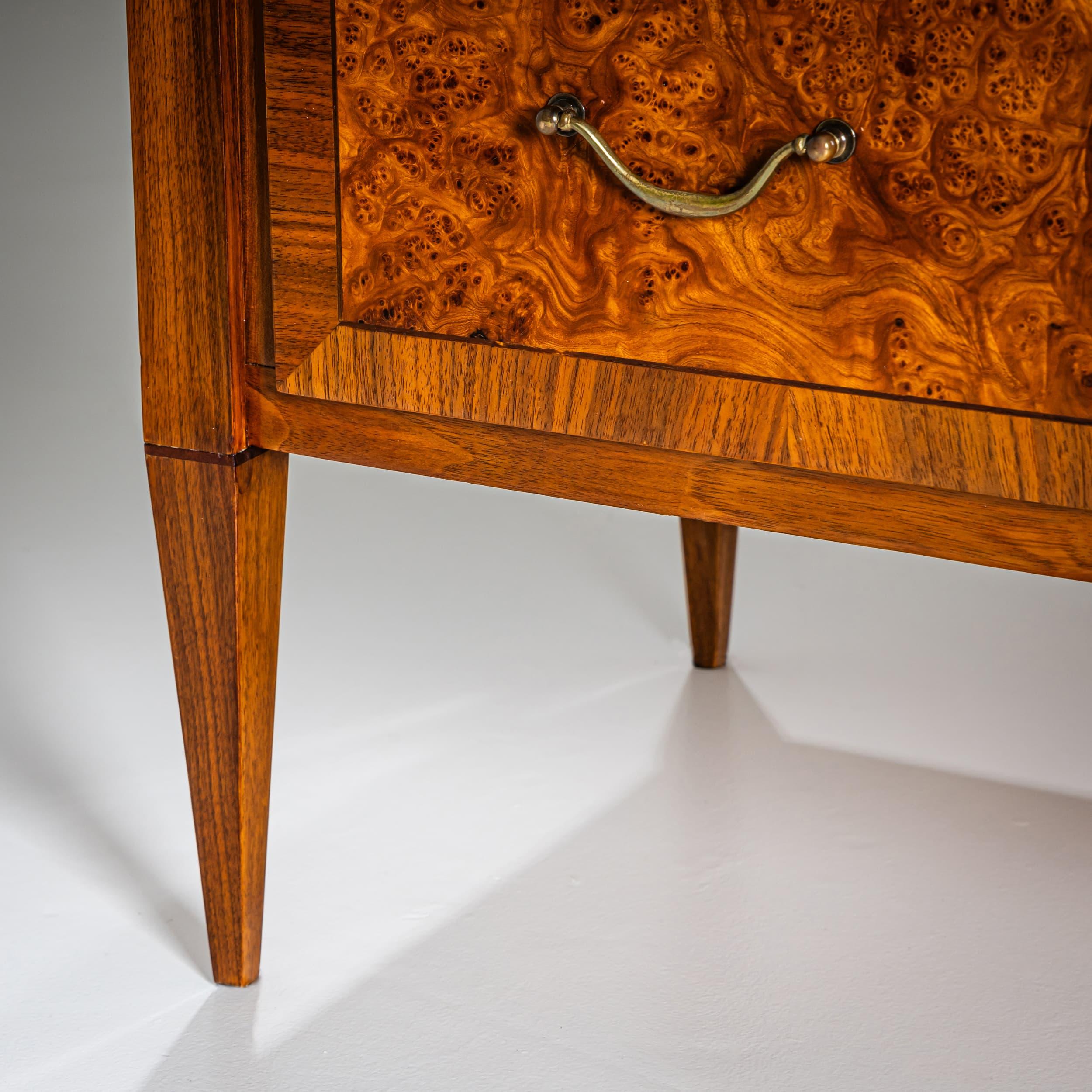 Chest of Drawers, Mid-20th Century For Sale 1