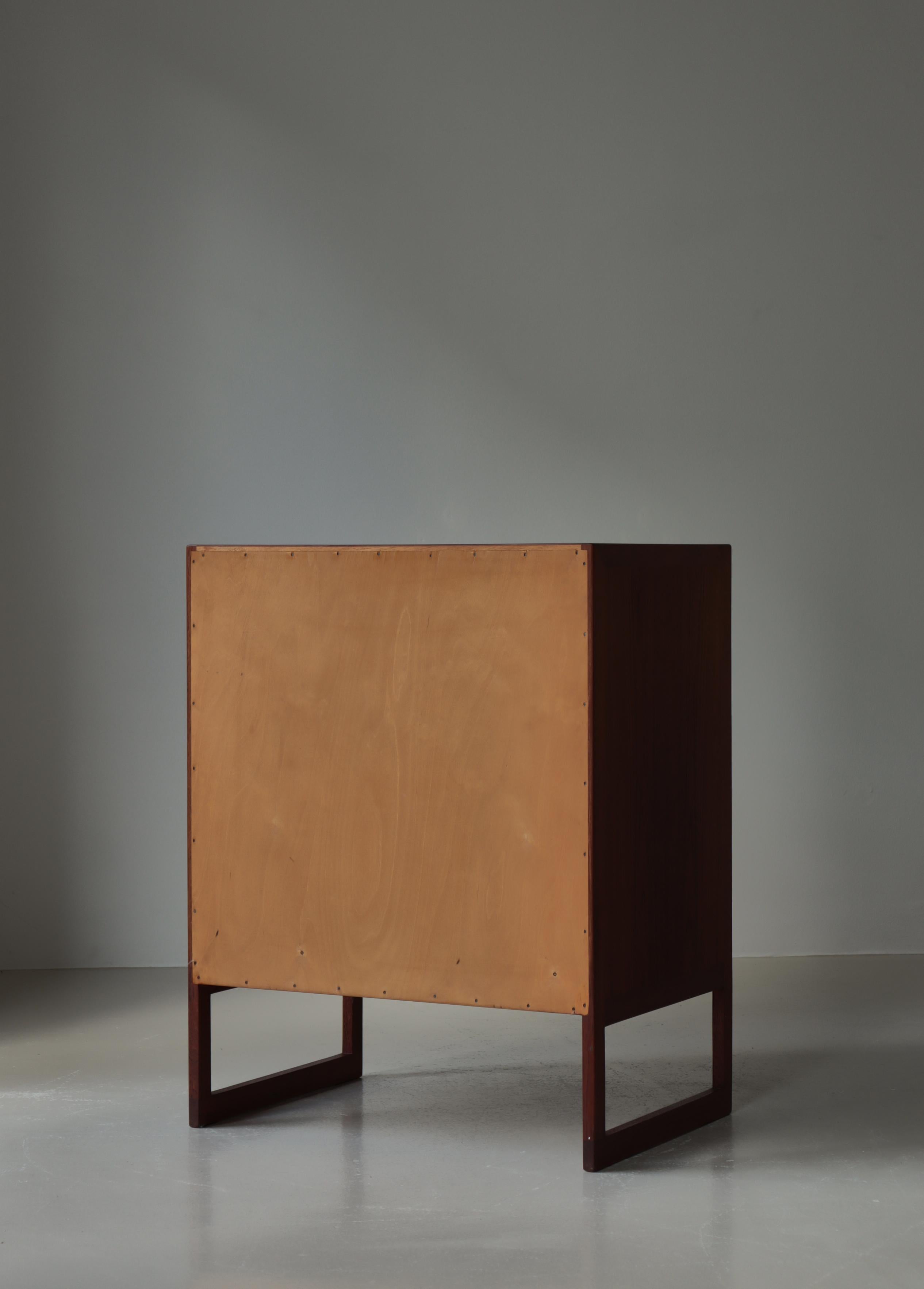 Cómoda Modelo BM57 en madera de teca y latón de Børge Mogensen, 1957, Dinamarca en venta 4