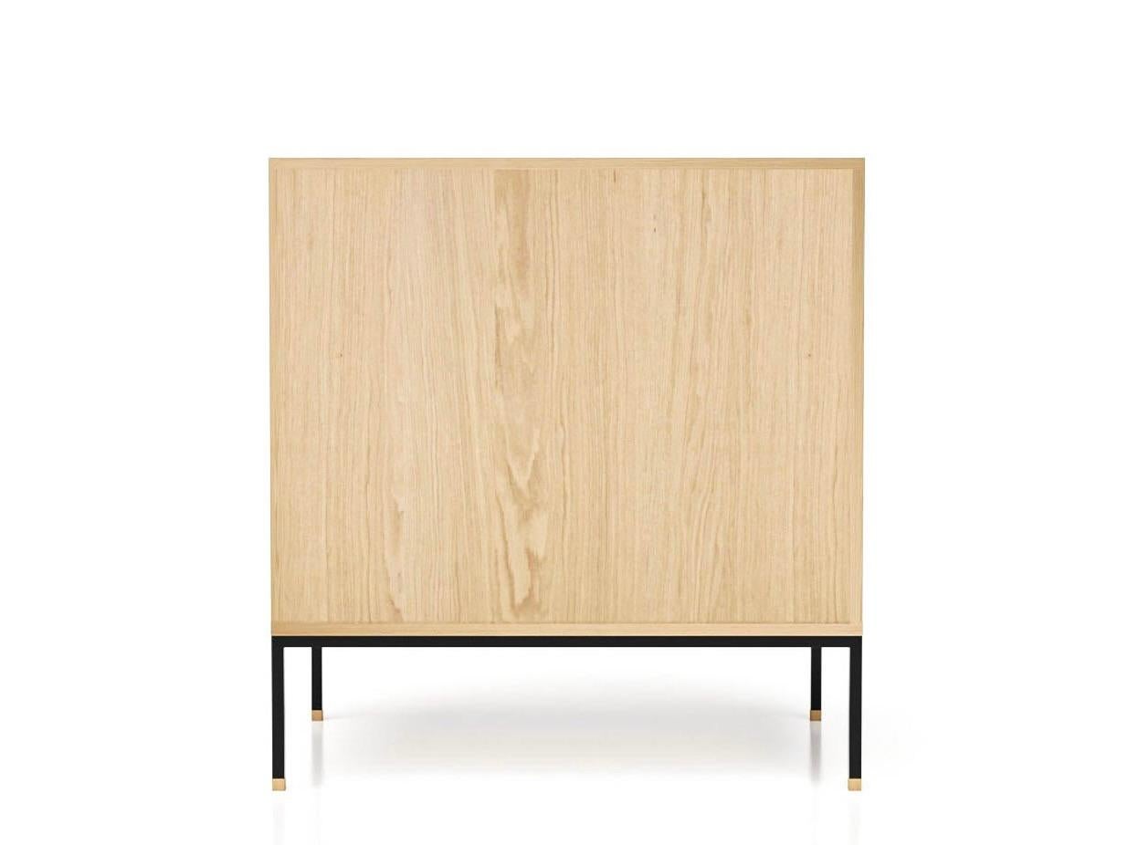 Cosmopol is an elegant and minimalist furniture line inspired by the values of Scandinavian functionalism.

Entirely made in France, each piece is individually produced according to your dimensions:

You can choose the depth and width of the