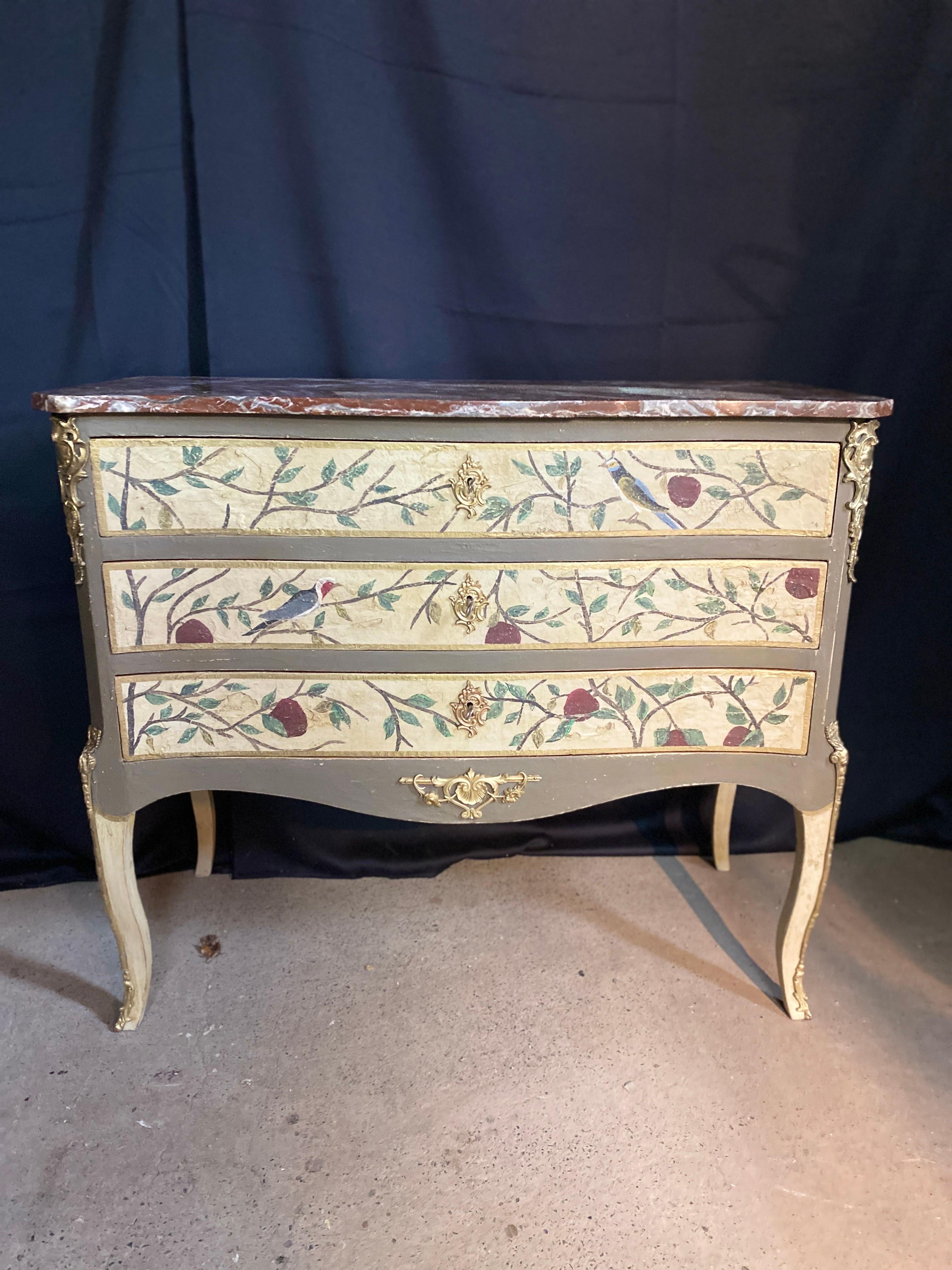 19th Century Chest of drawers nicely decorated with foliage and Louis XV birds late 19th For Sale