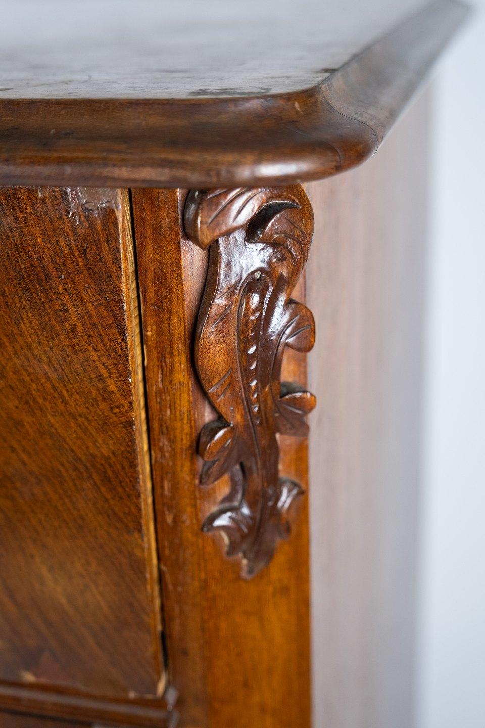 Chest of Drawers of Mahogany, in Great Antique Condition from the 1860s 2