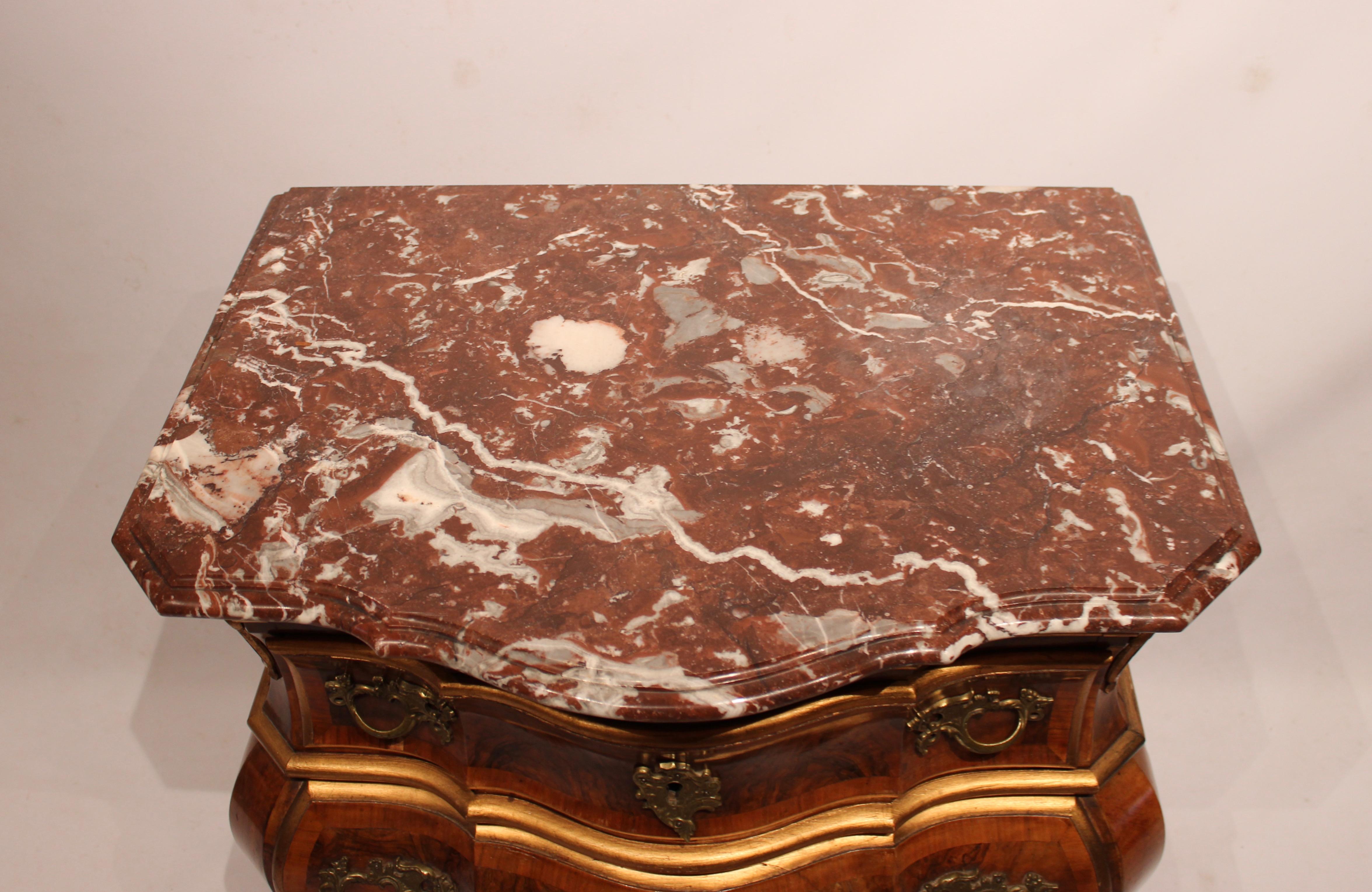 Chest of Drawers of Walnut with Marble Top Plate from Denmark, circa 1880s (Spätes 19. Jahrhundert)