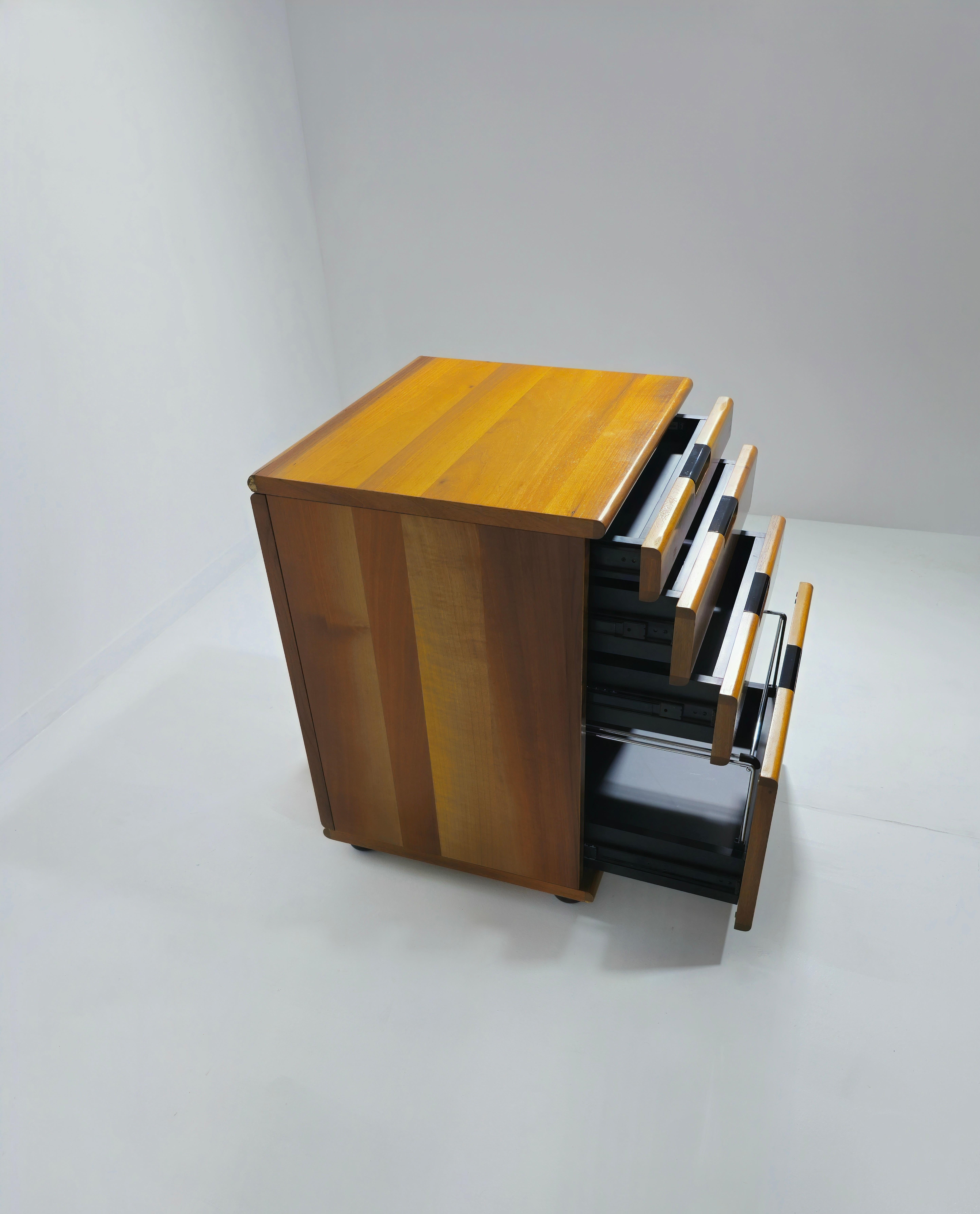 Kommode Olivetti Synthesis Line von Ettore Sottsass Mid-Century Italien 80 im Angebot 8