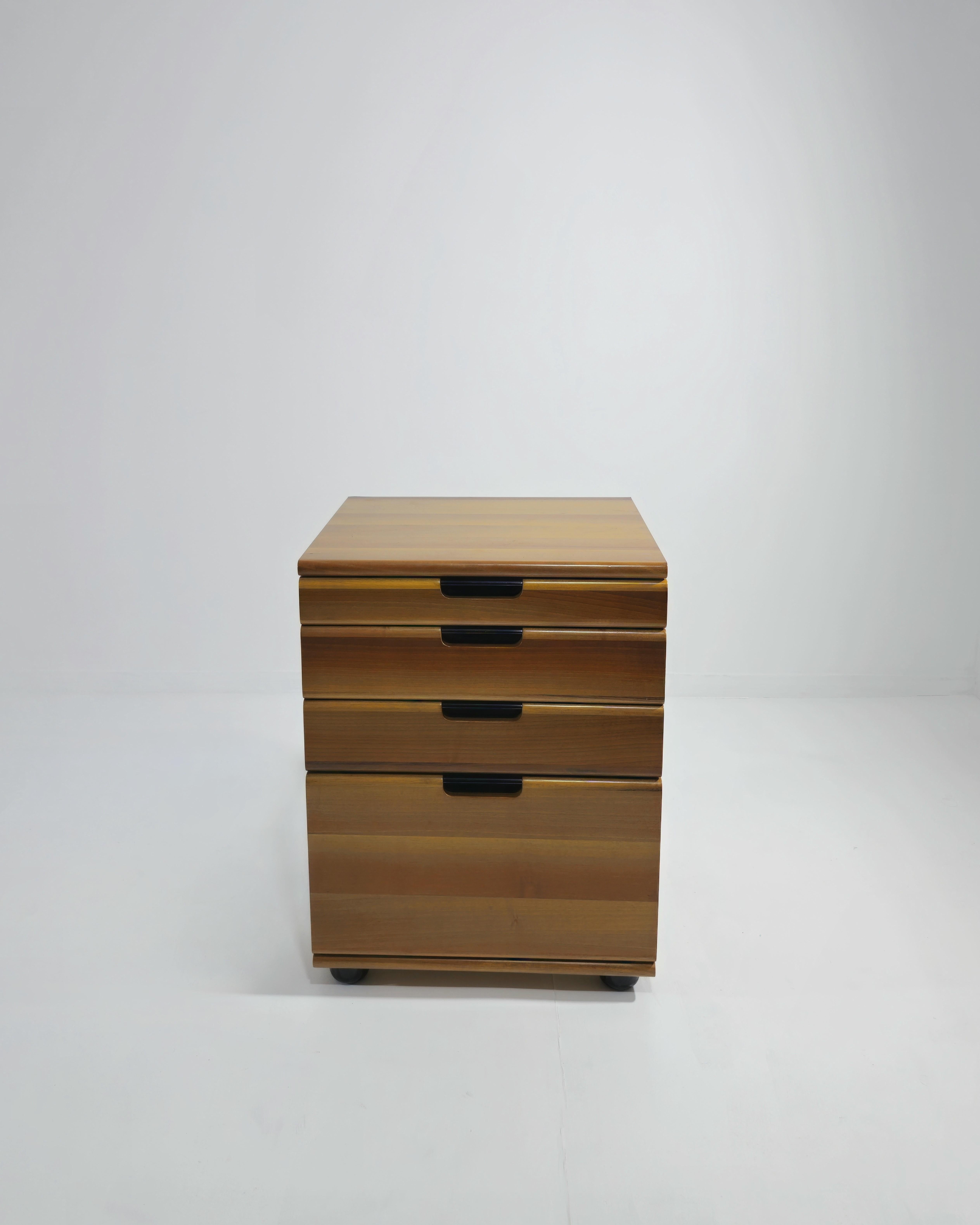 Kommode Olivetti Synthesis Line von Ettore Sottsass Mid-Century Italien 80 im Angebot 2