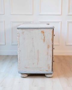 Commode ancienne Louis XV peinte, vers 1760