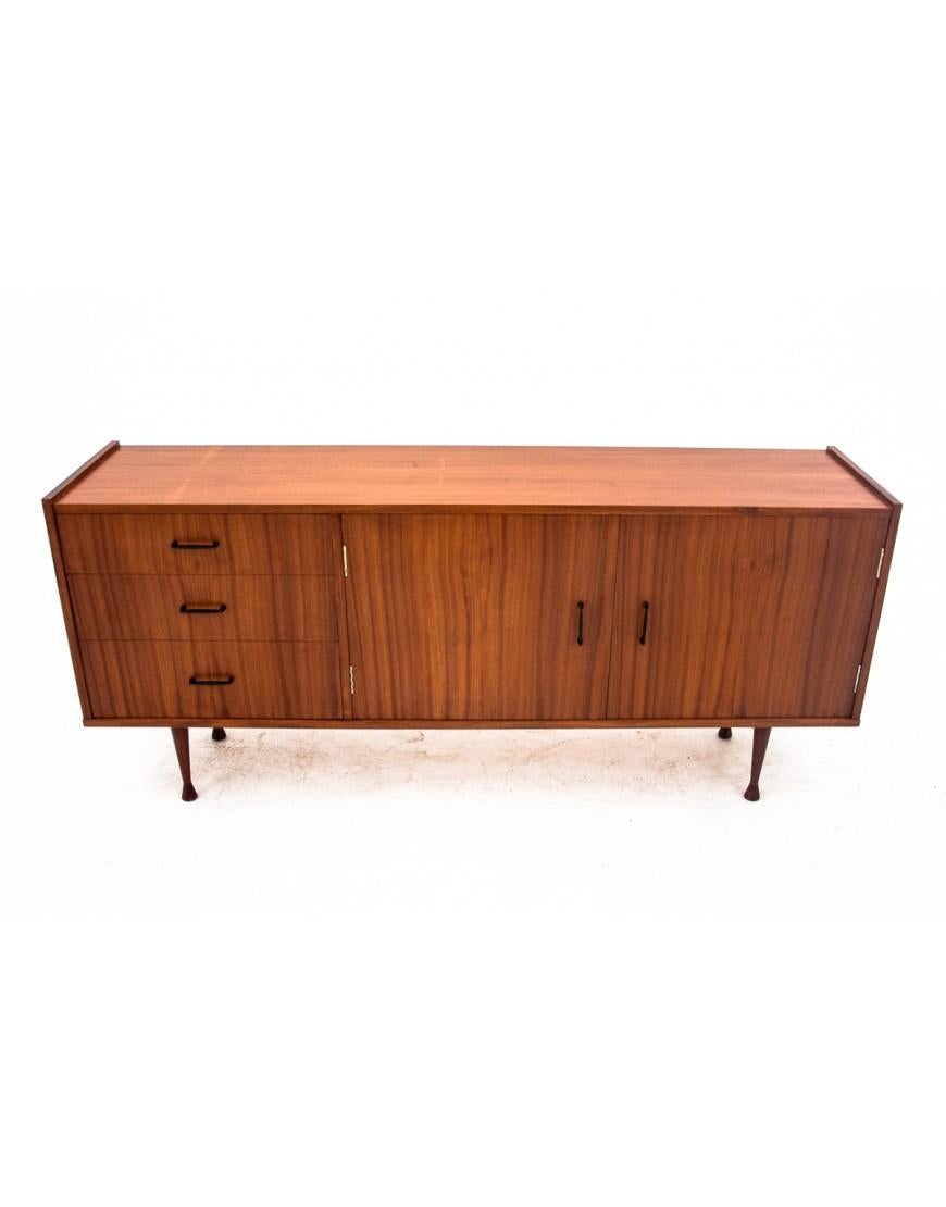 Chest of drawers, Poland, 1960s. After renovation. For Sale 6