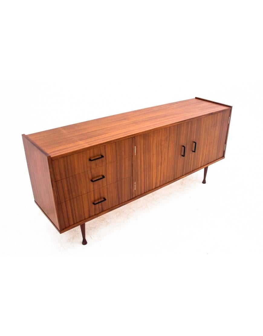Commode, Pologne, années 1960. Après la rénovation. Bon état - En vente à Chorzów, PL