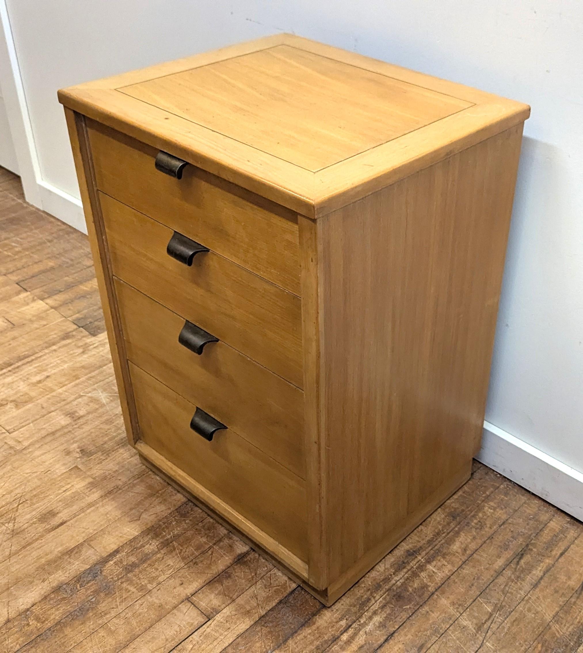 20th Century Chest of Drawers Precedent Edward Wormely for Drexel For Sale