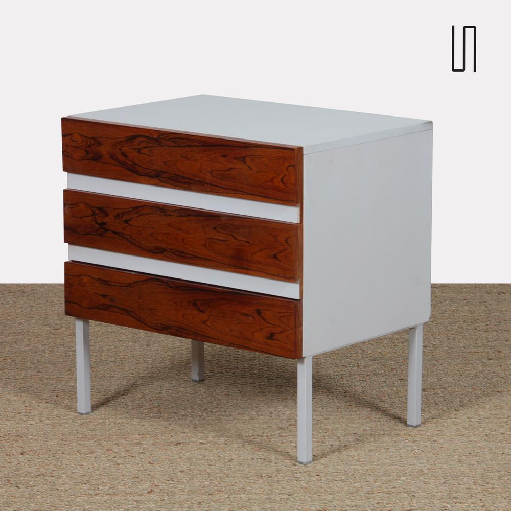 This chest was produced by Interlübke in the 1960s. The drawer fronts are in rosewood. This chest is in good vintage condition. 