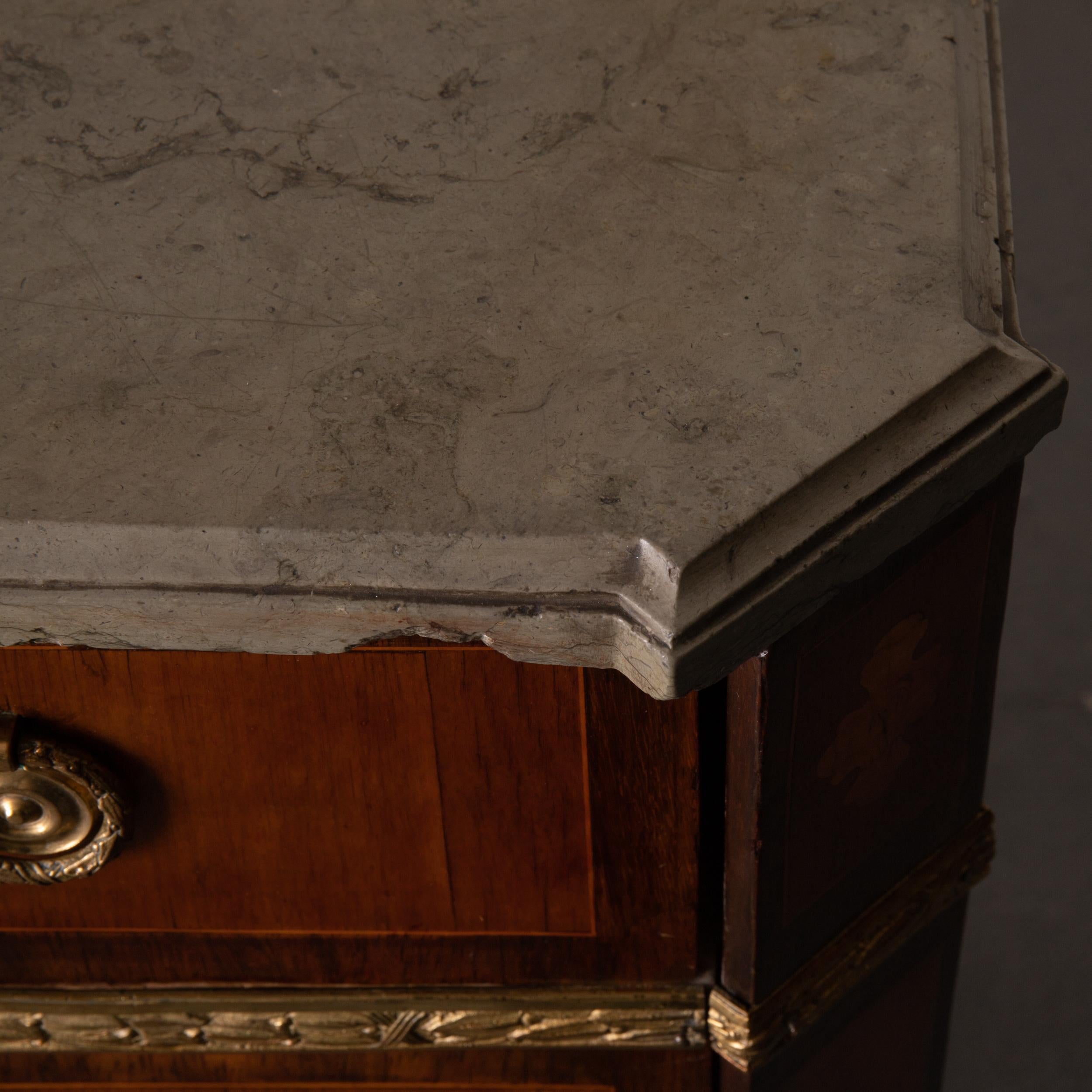 Chest of Drawers Signed by Gustaf Furlow Swedish Gustavian, 1780-1800, Sweden For Sale 4